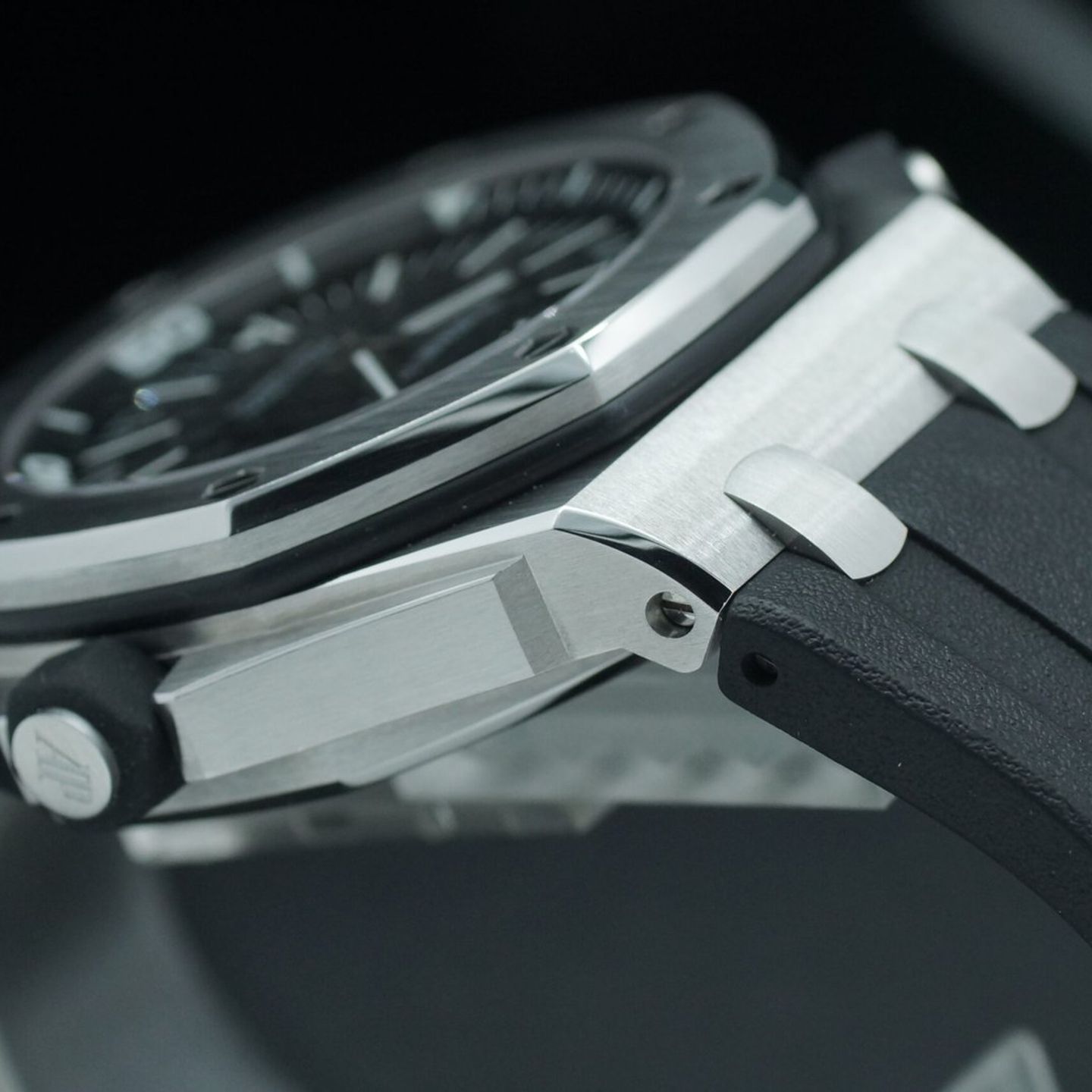 Audemars Piguet Royal Oak Offshore Diver 15703ST - (8/8)