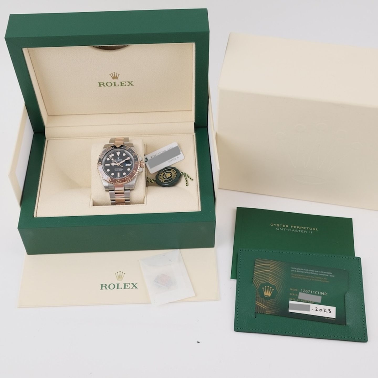 Rolex GMT-Master II 126711CHNR (2023) - Black dial 40 mm Gold/Steel case (8/8)