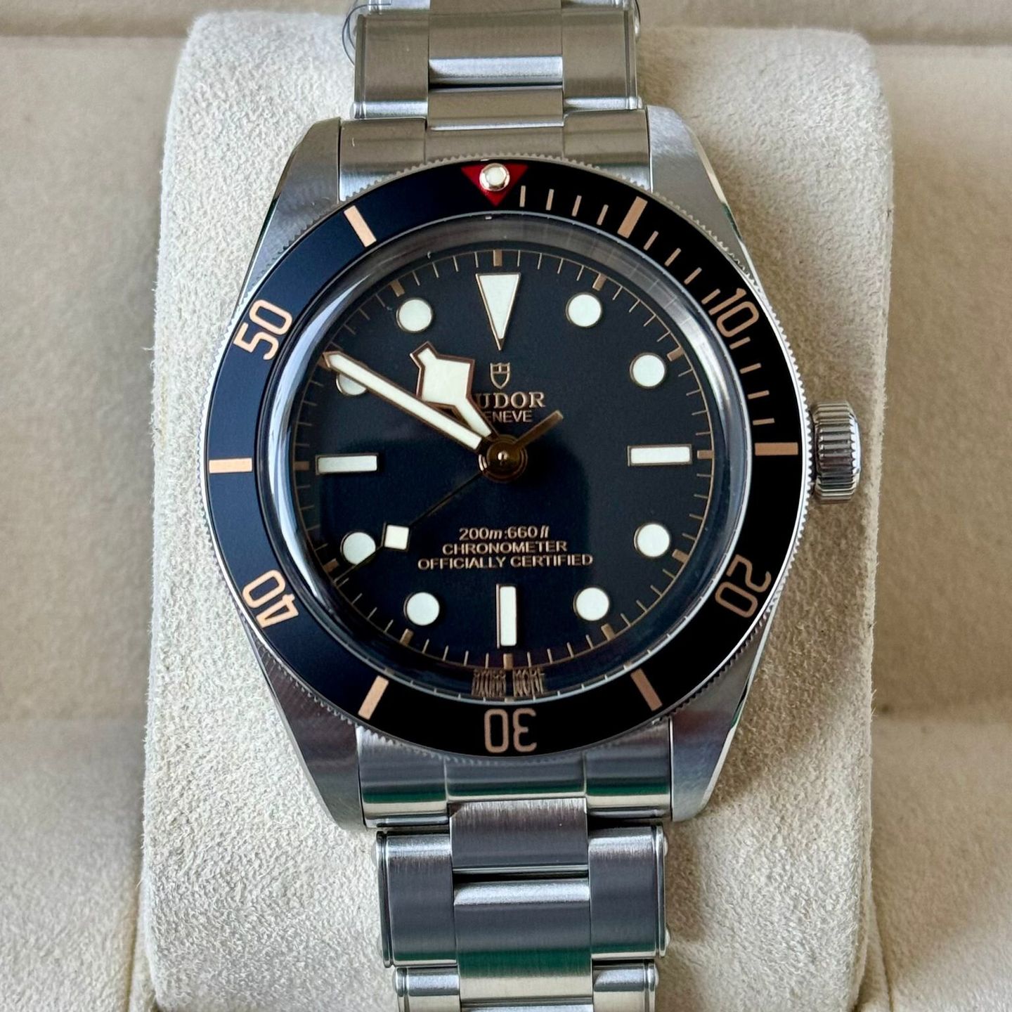 Tudor Black Bay Fifty-Eight 79030N (2024) - Black dial 39 mm Steel case (2/7)