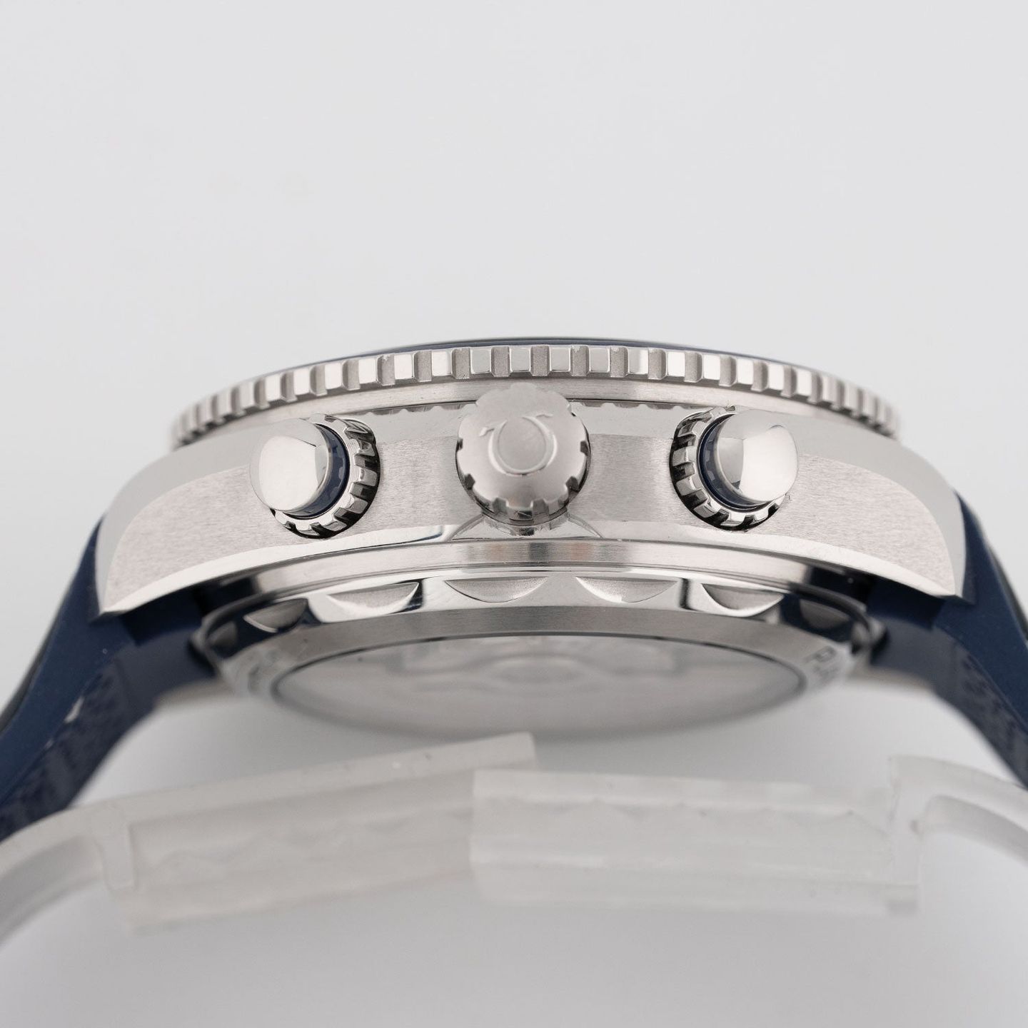 Omega Seamaster Planet Ocean Chronograph 215.33.46.51.03.001 - (3/6)