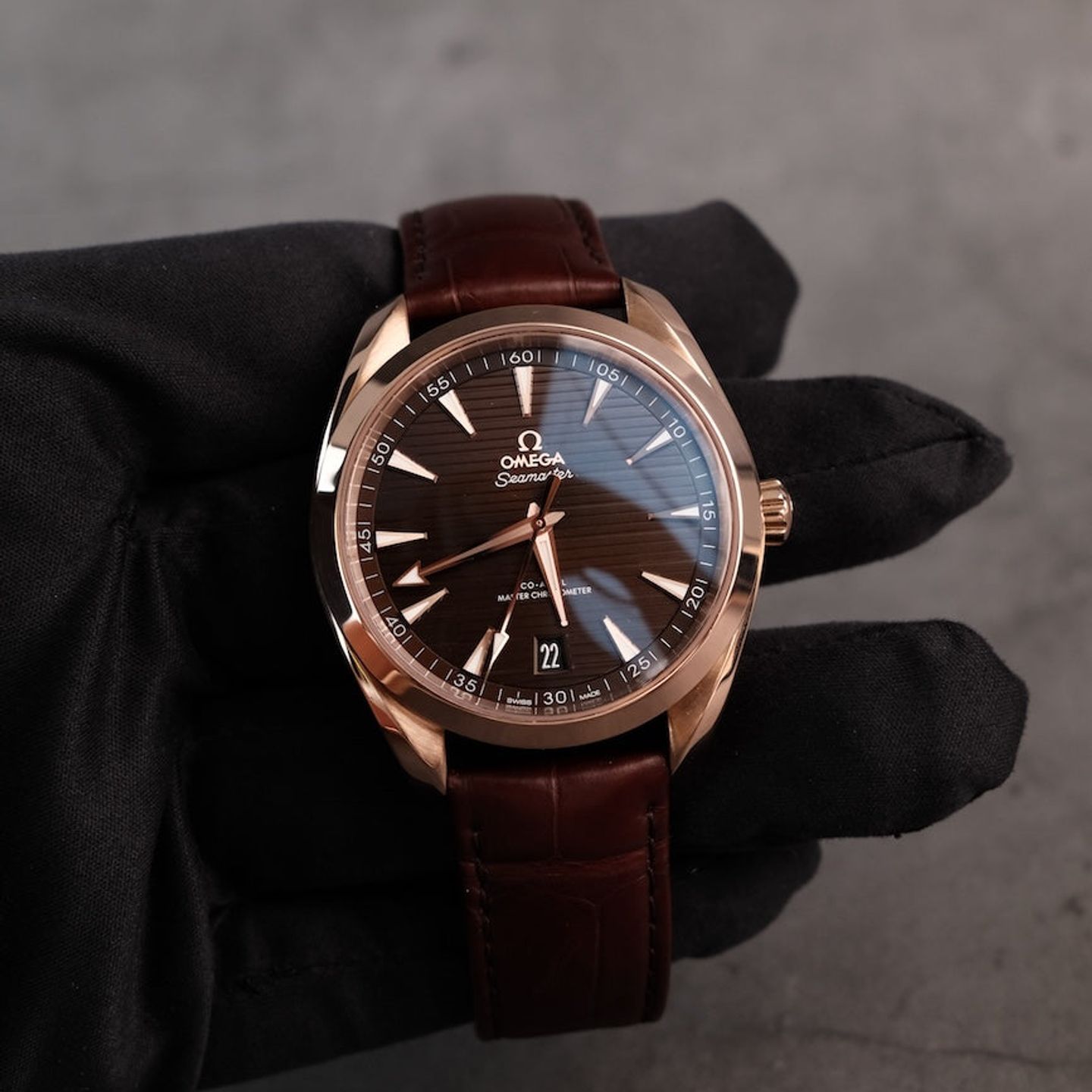 Omega Seamaster Aqua Terra 220.53.41.21.13.001 (2019) - Zwart wijzerplaat 41mm Roségoud (3/8)