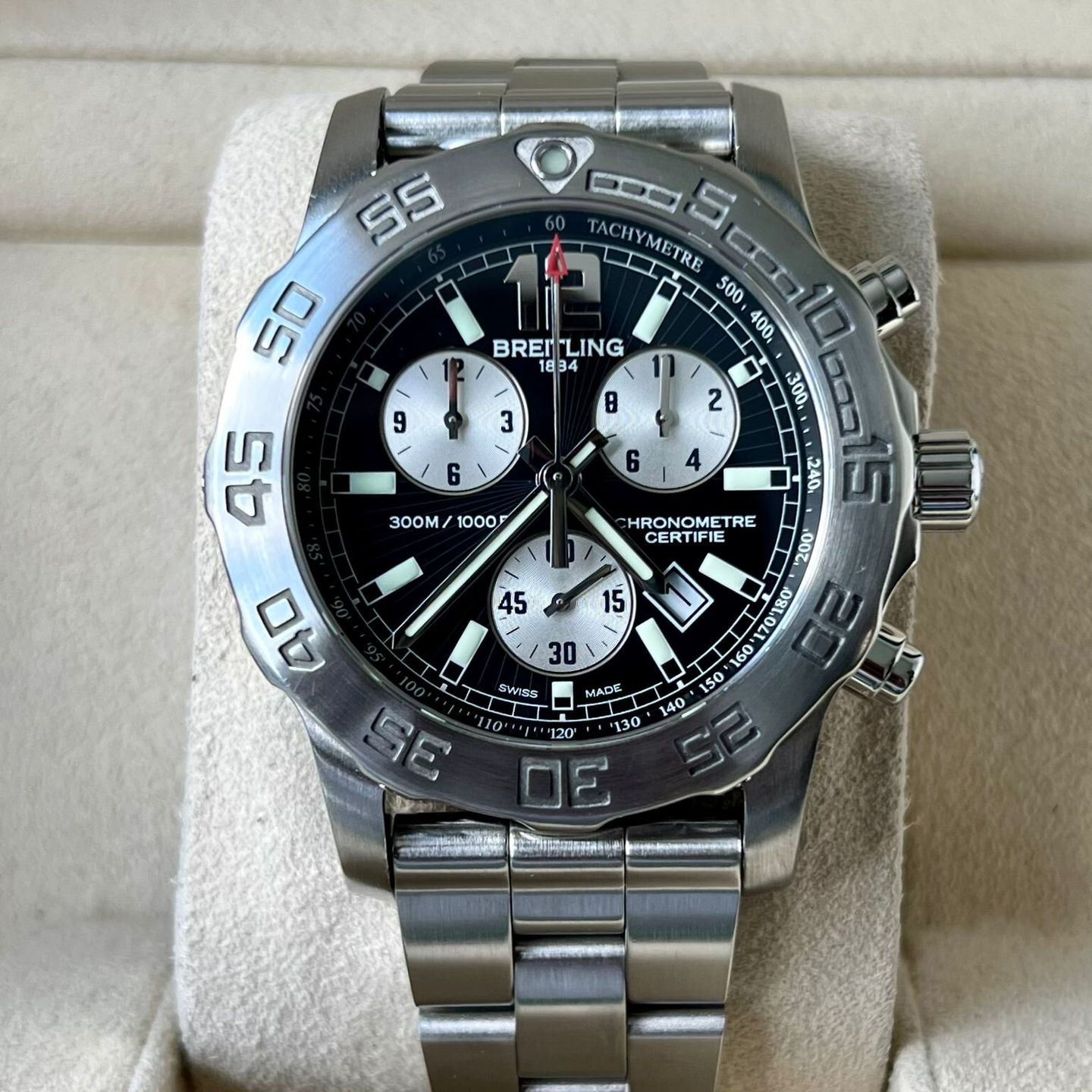 Breitling Colt Chronograph II A73387 (2014) - Black dial 44 mm Steel case (2/7)