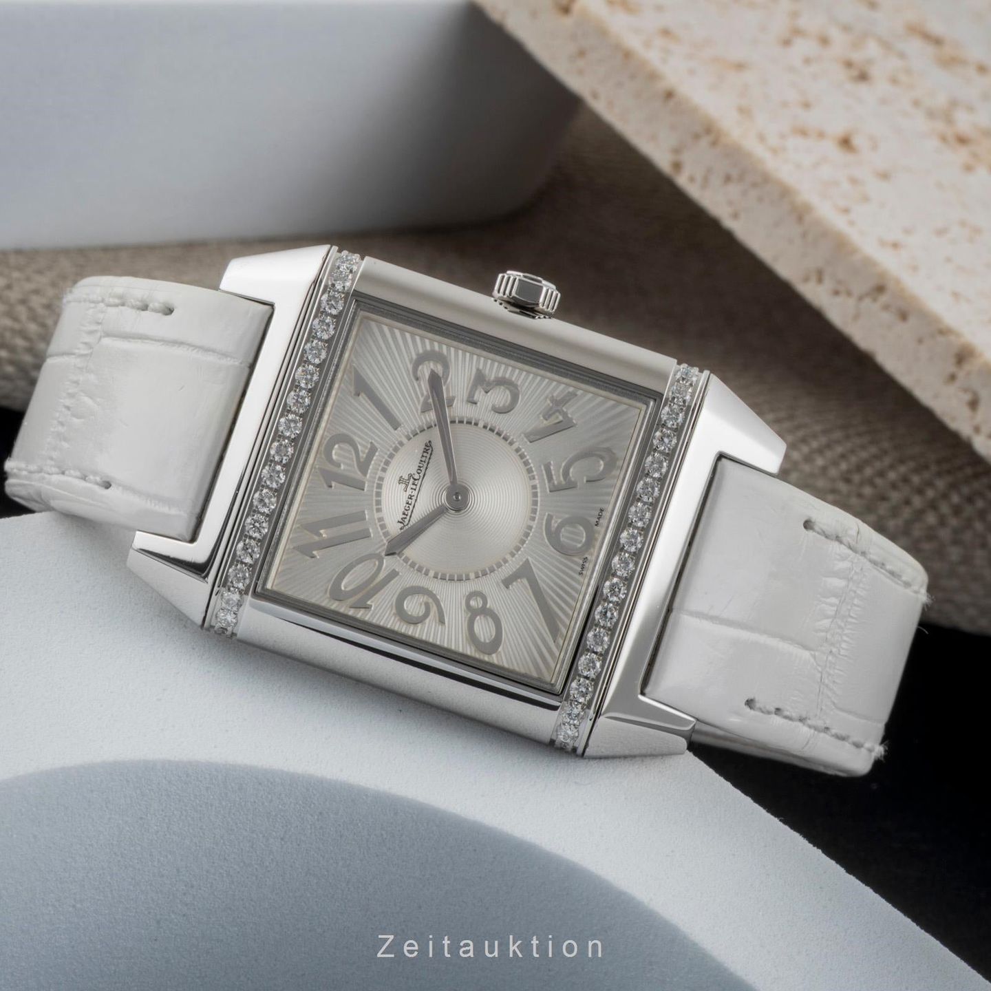 Jaeger-LeCoultre Reverso Squadra Lady Q7038720 (2015) - 29mm (2/8)