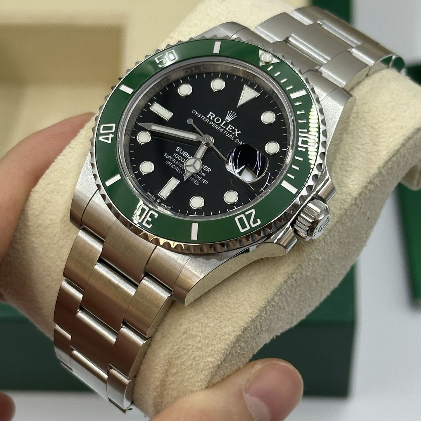 Rolex Submariner Date 126610LV (Onbekend (willekeurig serienummer)) - Zwart wijzerplaat 41mm Staal (8/8)