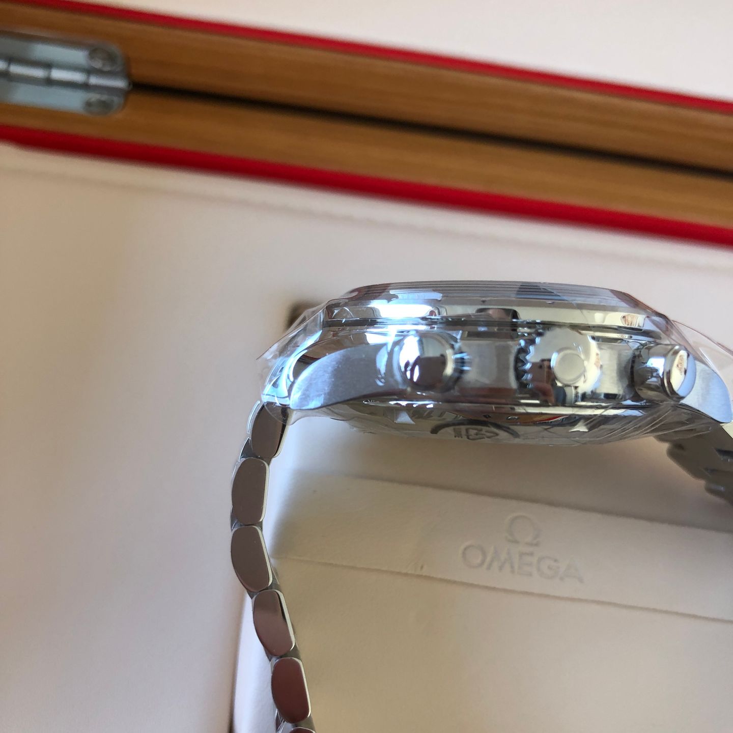 Omega Speedmaster 324.30.38.50.01.001 (2022) - Black dial 38 mm Steel case (7/8)