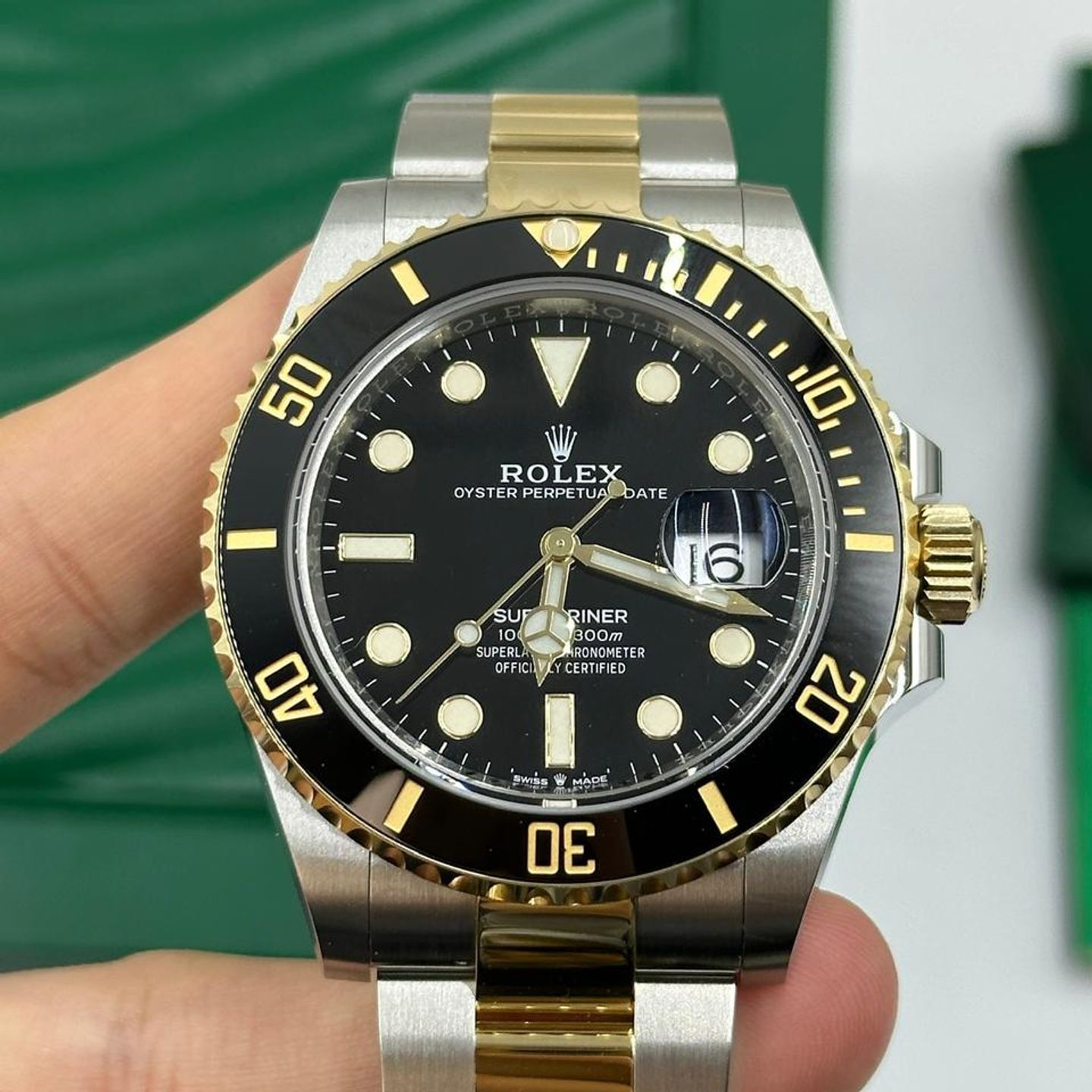 Rolex Submariner Date 126613LN (2026) - 41mm Goud/Staal (3/10)