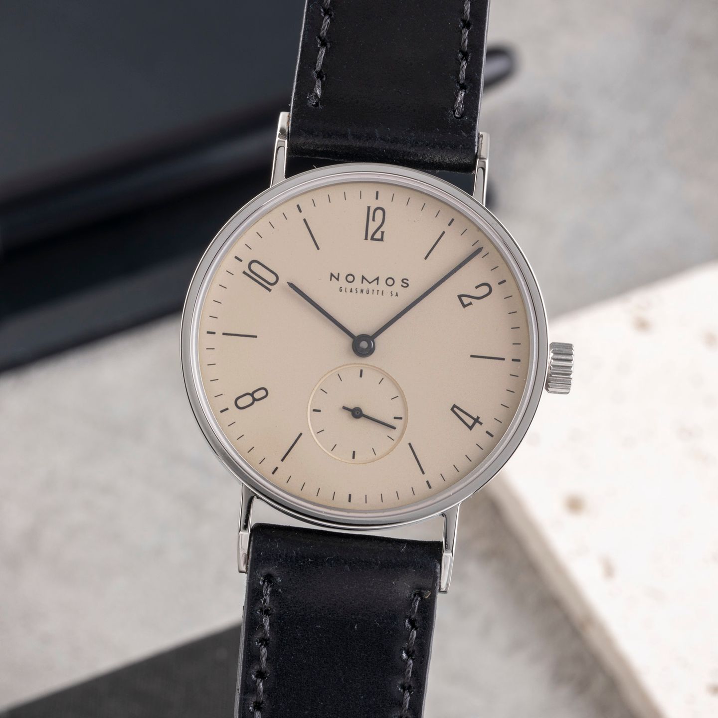 NOMOS Tangente 101 - (3/8)