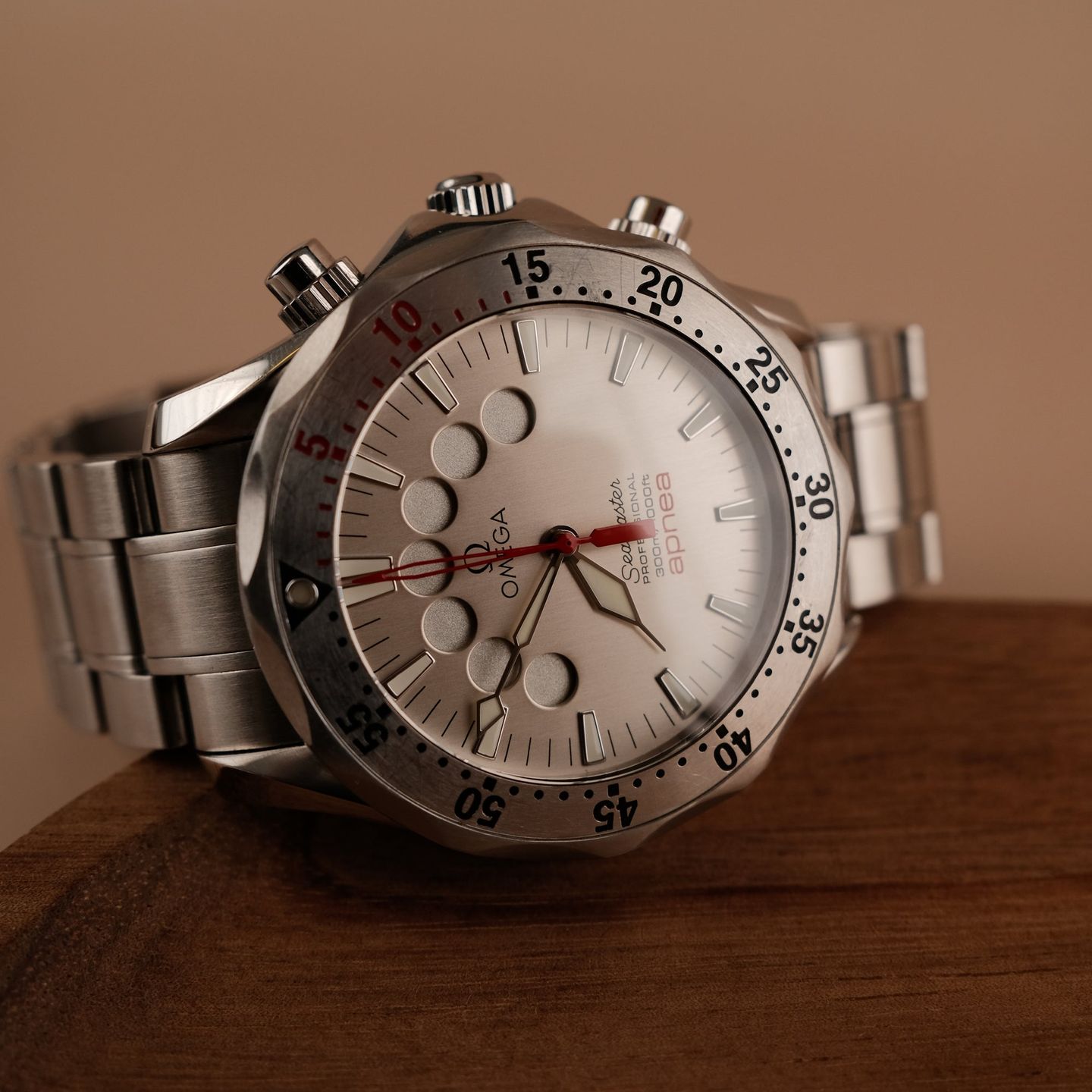 Omega Seamaster Diver 300 M 2595.30.00 (2004) - Wit wijzerplaat 42mm Staal (1/8)