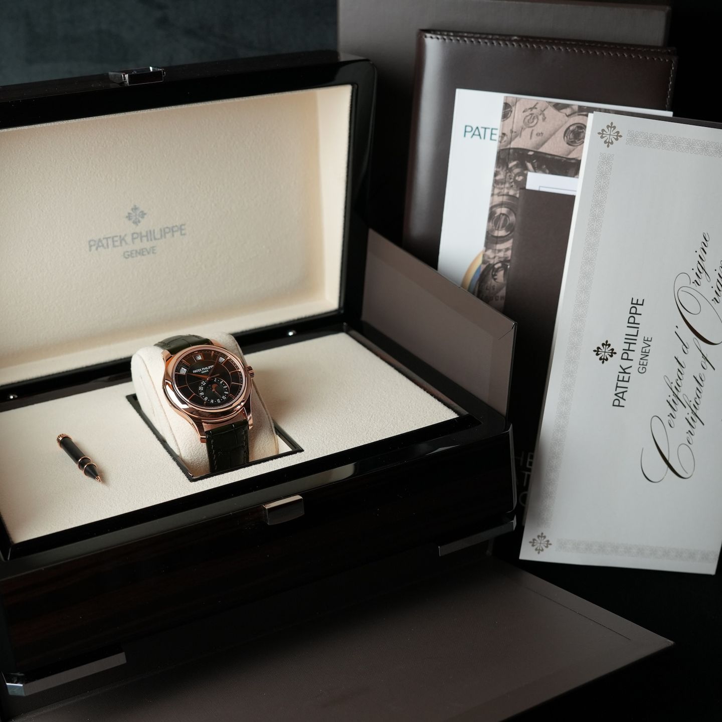 Patek Philippe Annual Calendar 5205R-011 (2023) - Green dial 40 mm Rose Gold case (8/8)
