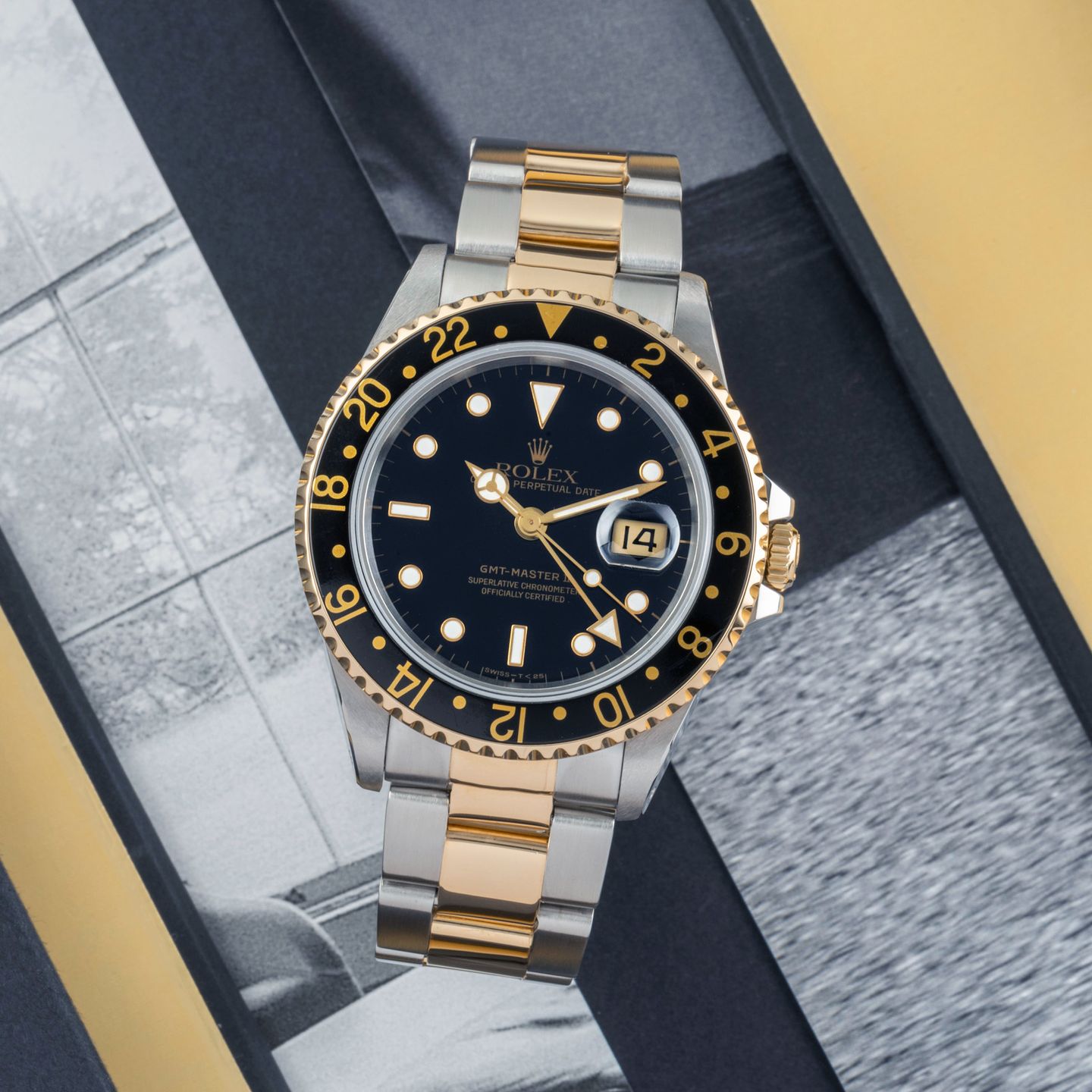 Rolex GMT-Master II 16713 (Unknown (random serial)) - Black dial 40 mm Gold/Steel case (1/8)