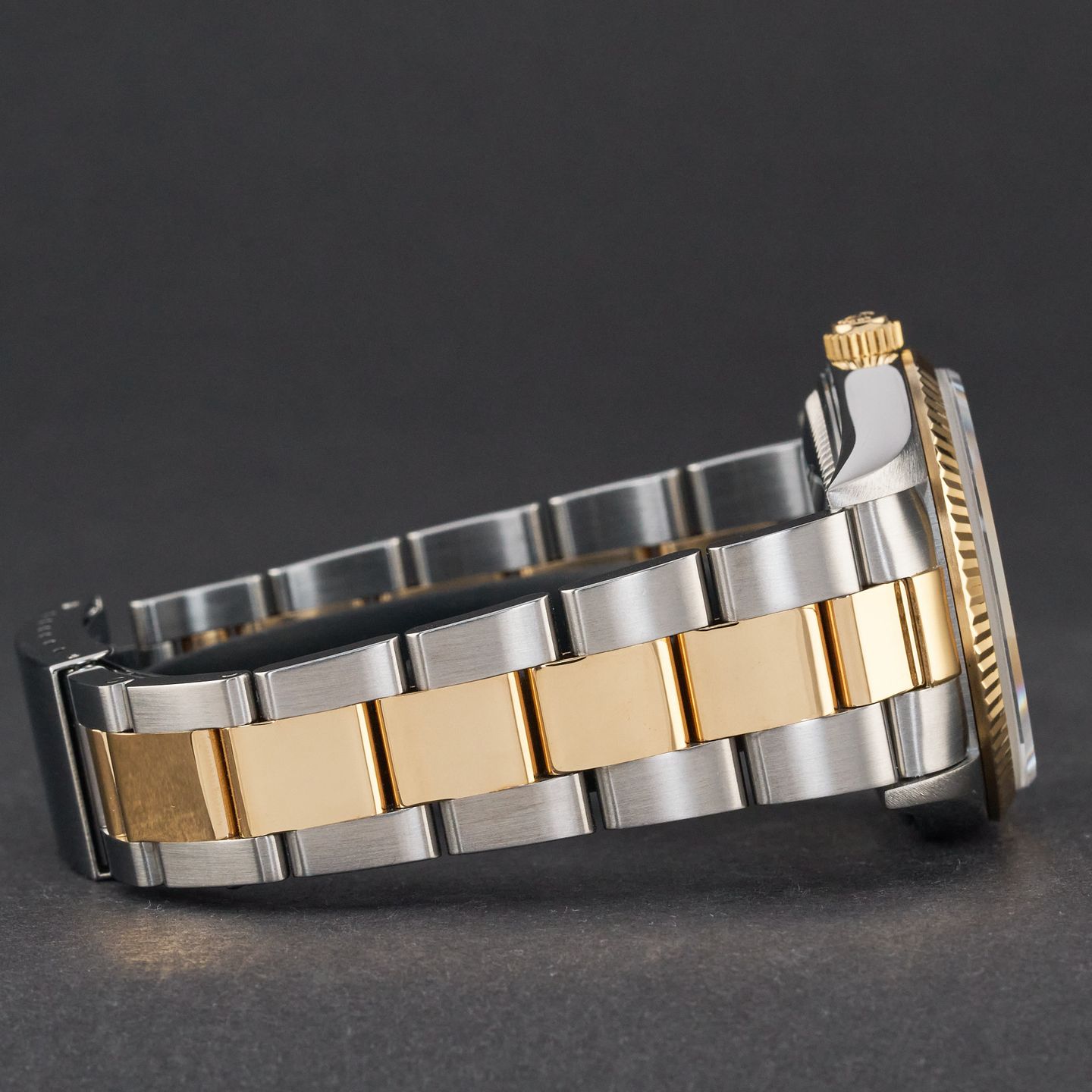 Rolex Oyster Perpetual 34 14233 (1996) - Champagne wijzerplaat 34mm Goud/Staal (7/8)