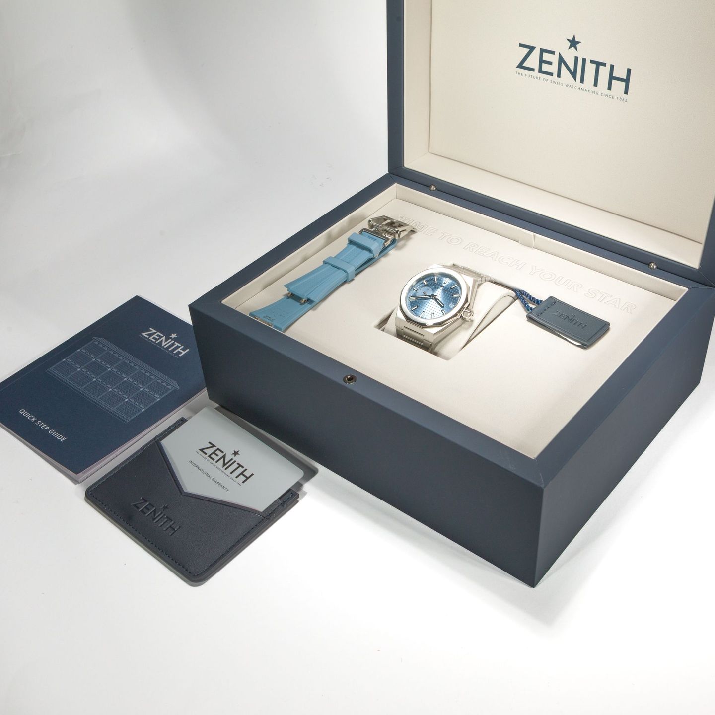 Zenith Defy Skyline 03.9300.3620/15.I001 (2025) - Blue dial 41 mm Steel case (2/5)
