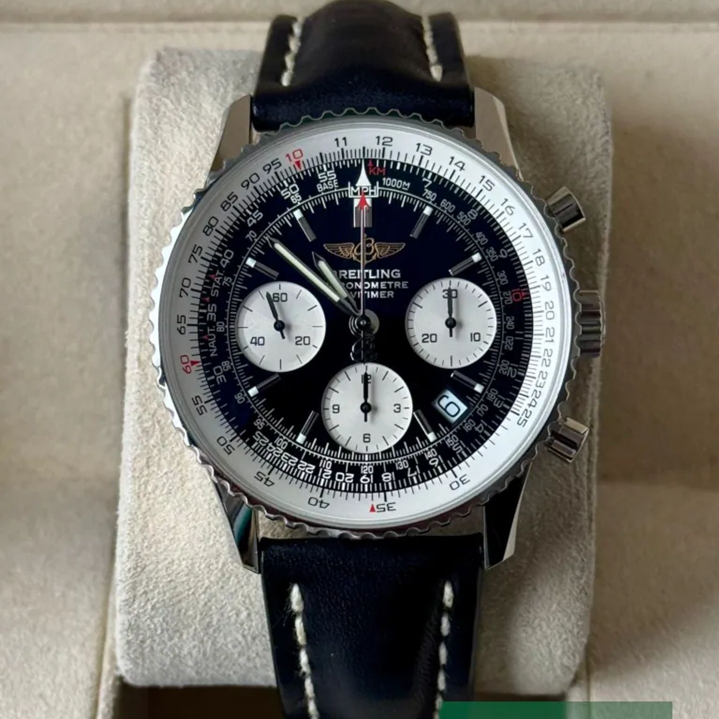 Breitling Navitimer A23322 - (2/7)