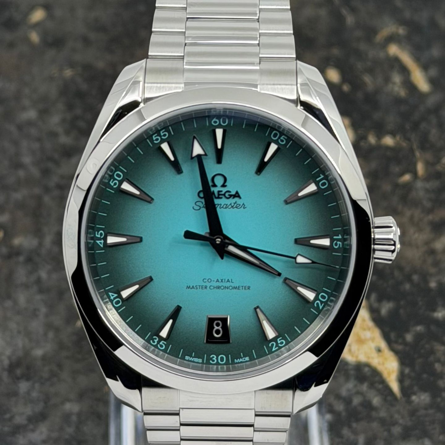 Omega Seamaster Planet Ocean Chronograph 215.30.46.51.01.001 (2026) - Zwart wijzerplaat 46mm Staal (2/8)