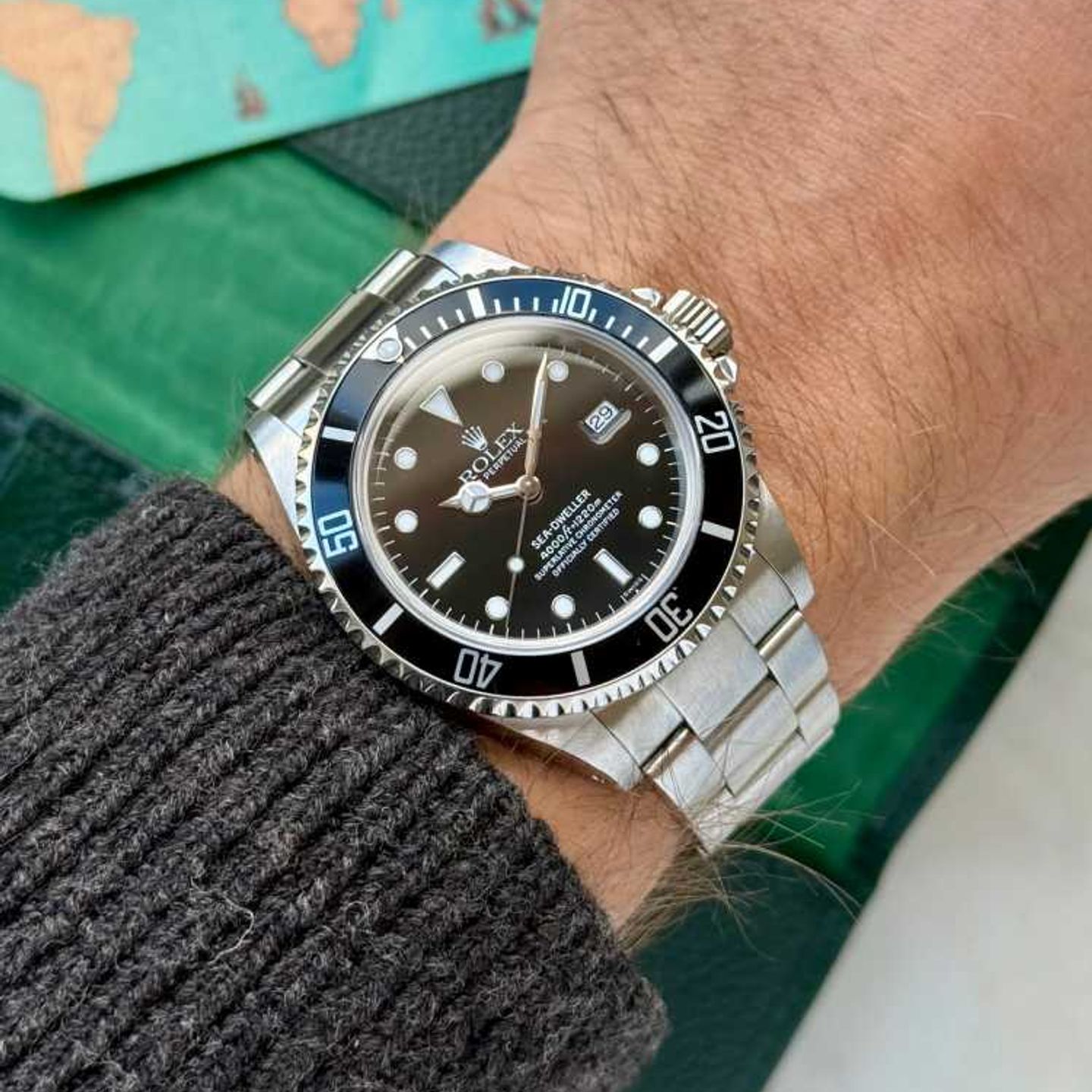 Rolex Sea-Dweller 4000 16600 - (2/8)