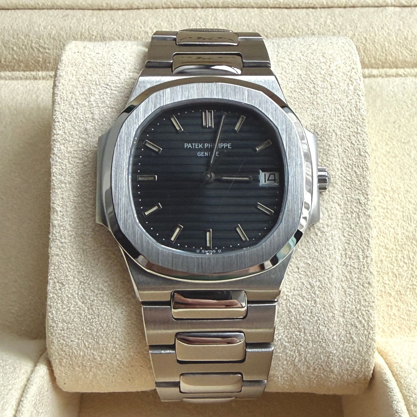 Patek Philippe Nautilus 3900/001 (1986) - Blue dial 33 mm Steel case (2/14)