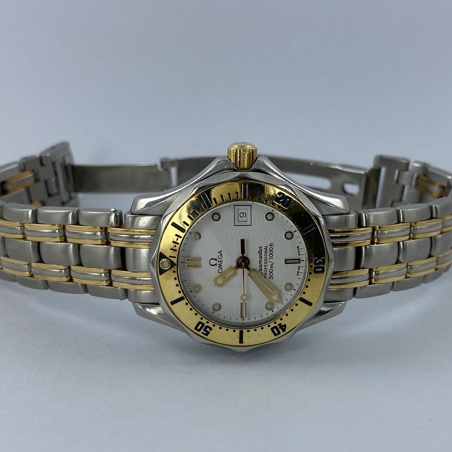 Omega Seamaster - (Unknown (random serial)) - White dial 29 mm Gold/Steel case (1/7)
