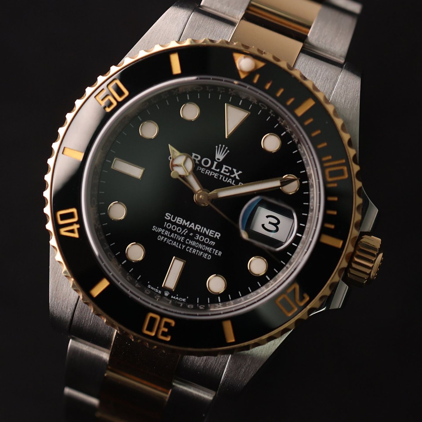 Rolex Submariner Date 126613LN (2024) - 41 mm Gold/Steel case (2/3)