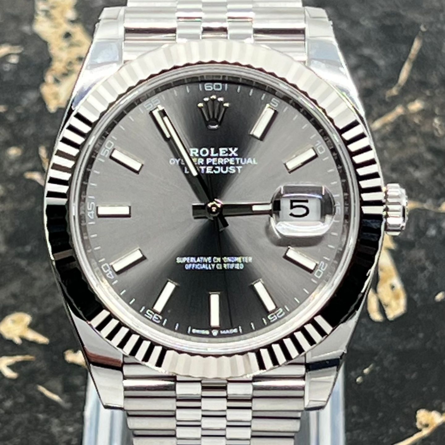 Rolex Datejust 41 126334 (2025) - Grey dial 41 mm Steel case (2/8)