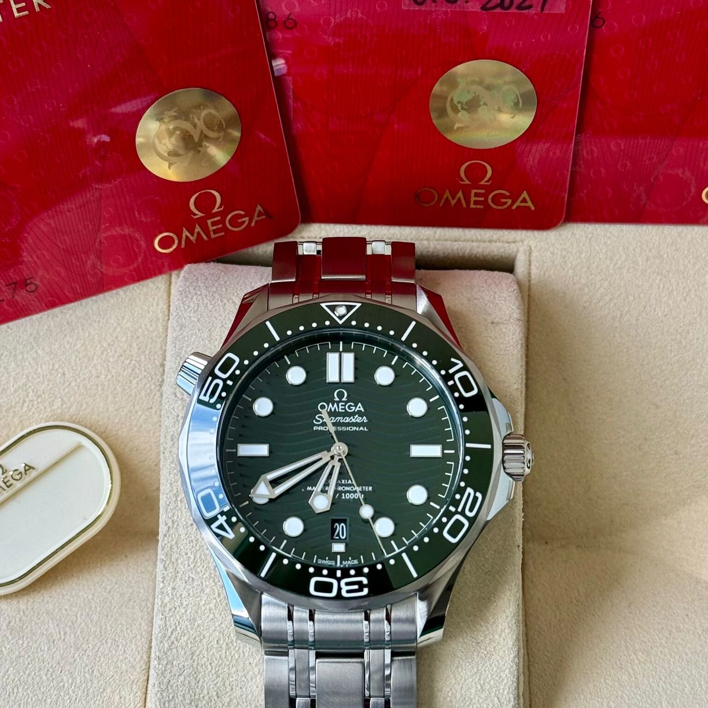 Omega Seamaster Diver 300 M 210.30.42.20.10.001 (2024) - Groen wijzerplaat 42mm Staal (7/7)