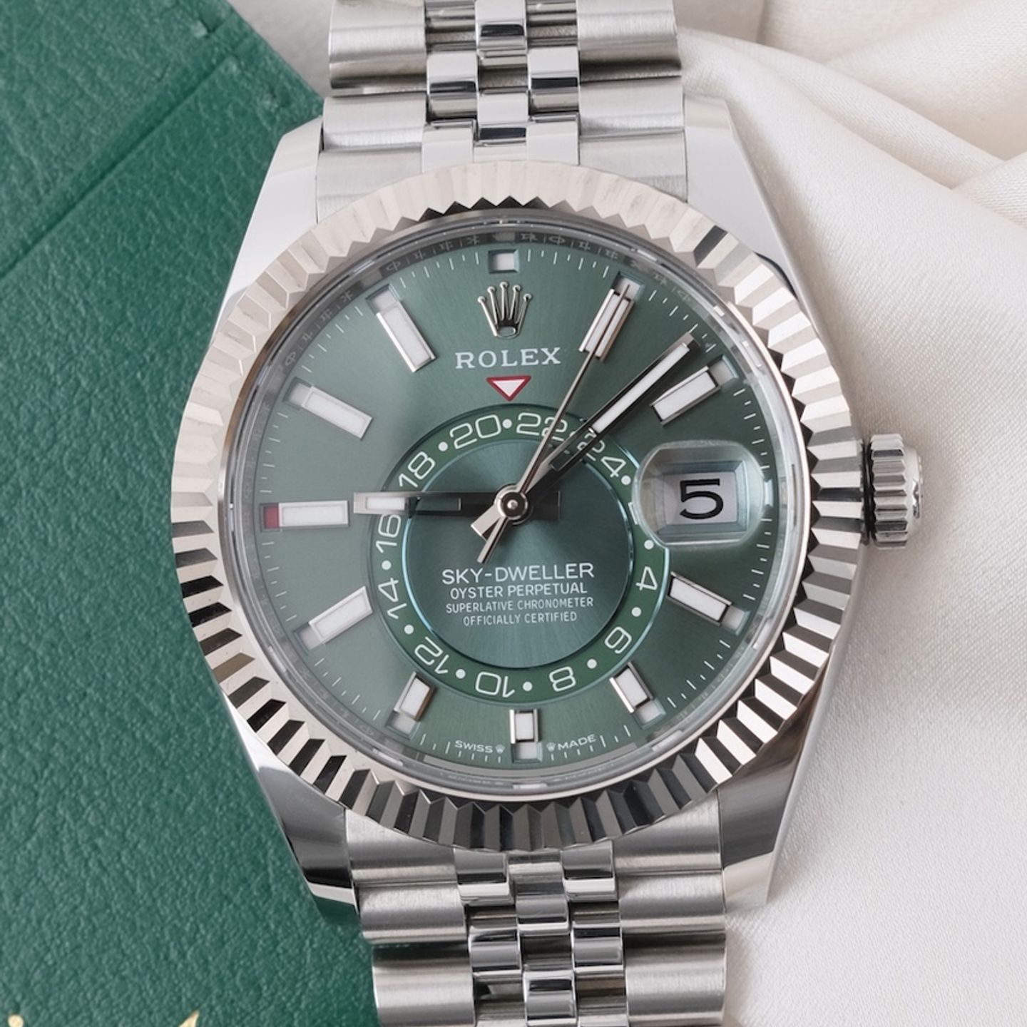 Rolex Sky-Dweller 336934 - (4/8)