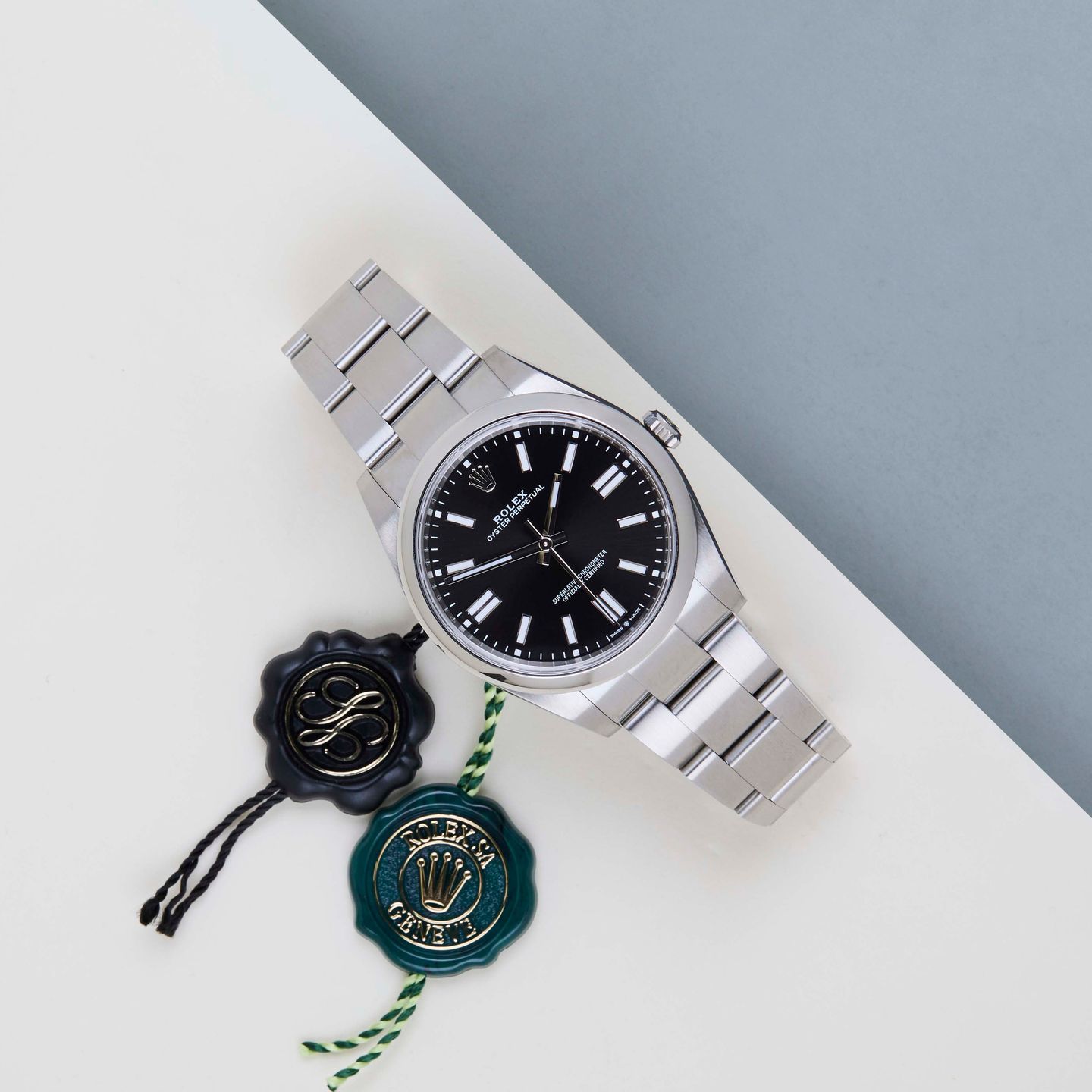 Rolex Oyster Perpetual 41 124300 - (2/8)