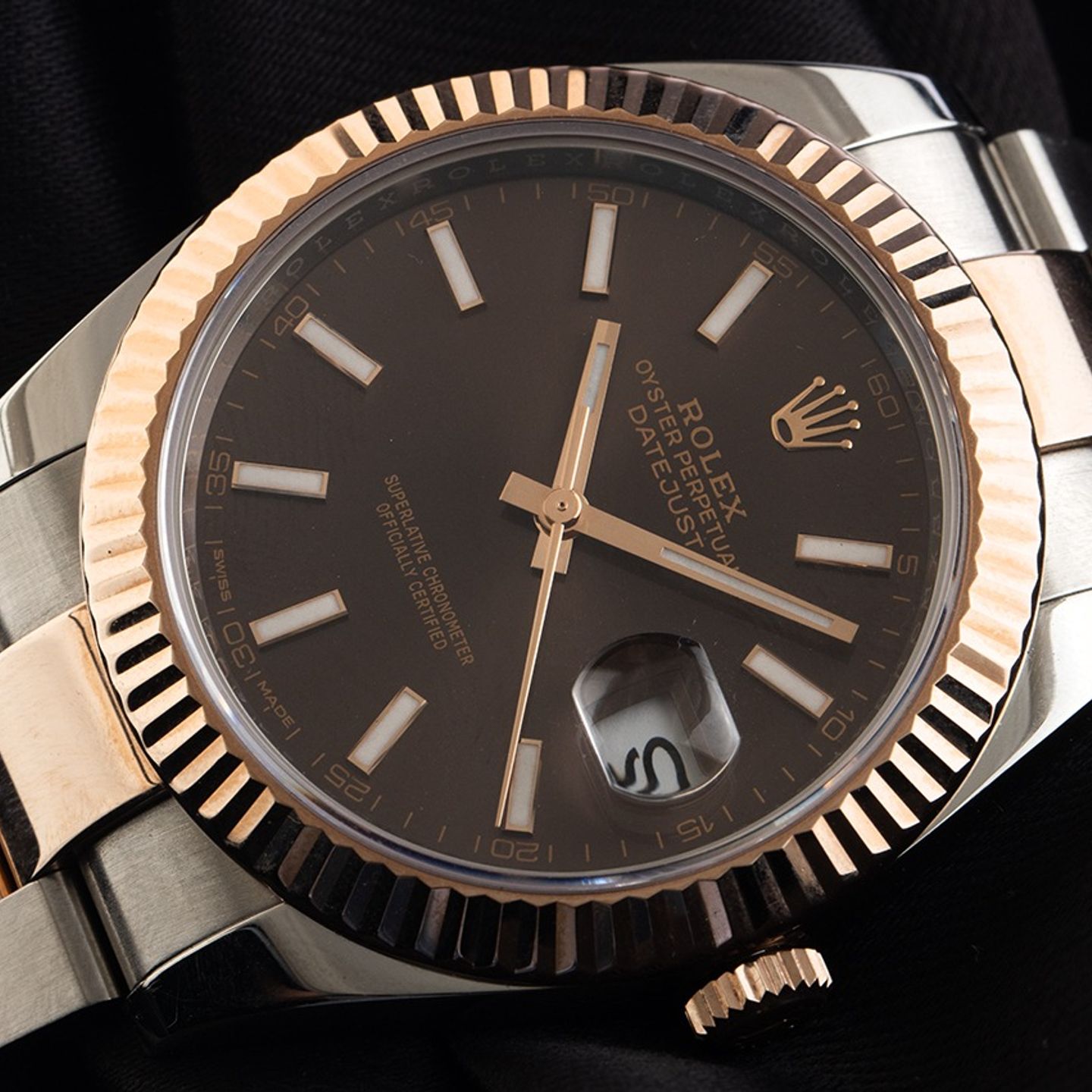 Rolex Datejust 41 126331 (2016) - Brown dial 41 mm Gold/Steel case (3/8)