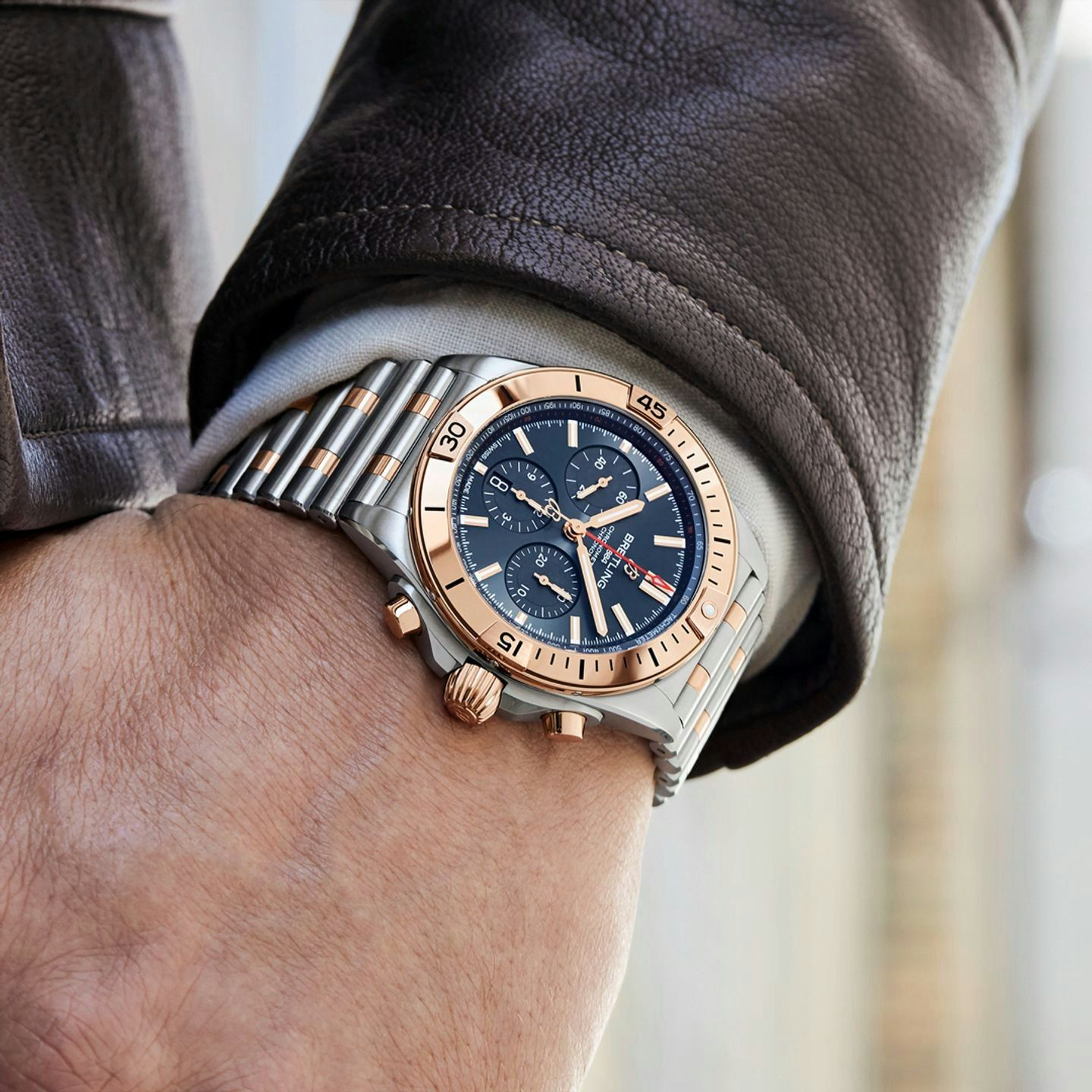 Breitling Chronomat 42 UB0134101C1U1 (2024) - Blue dial 42 mm Steel case (5/5)