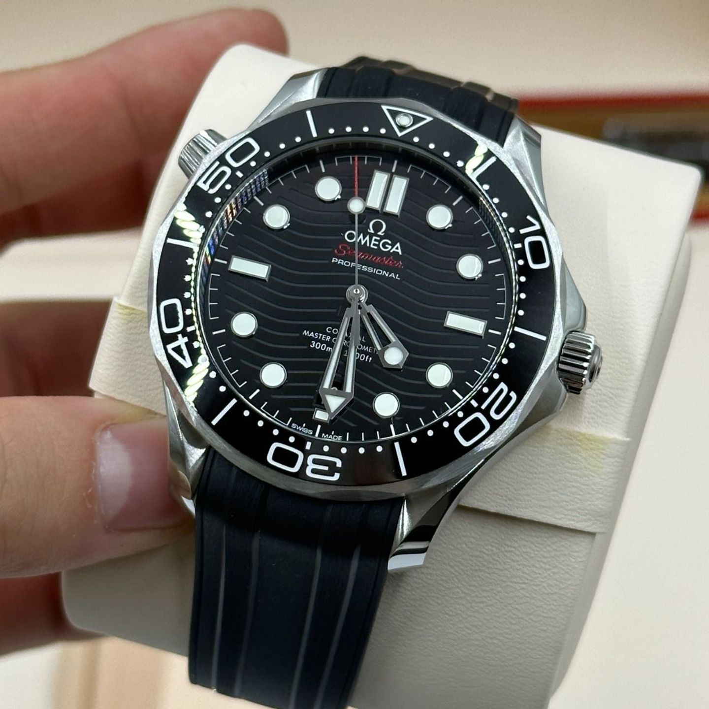 Omega Seamaster Diver 300 M 210.32.42.20.01.001 (2024) - Zwart wijzerplaat 42mm Staal (7/8)