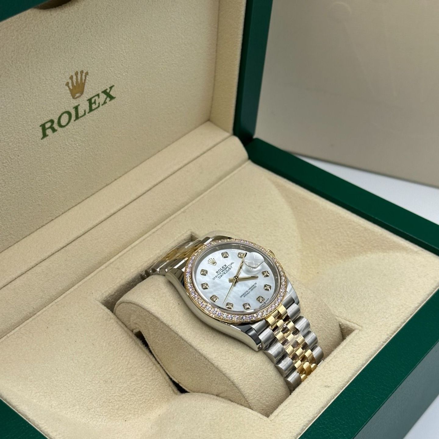 Rolex Datejust 36 126283RBR (2024) - Pearl dial 36 mm Steel case (3/8)