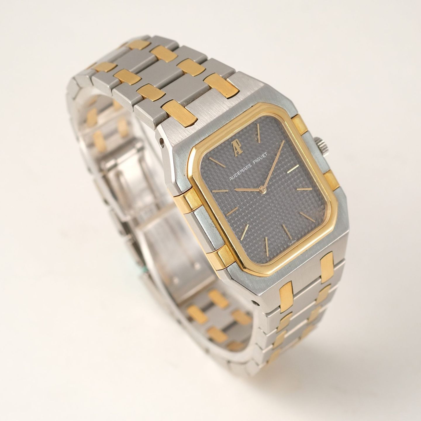 Audemars Piguet Royal Oak 6009SA (1978) - Grey dial 38 mm Gold/Steel case (2/8)