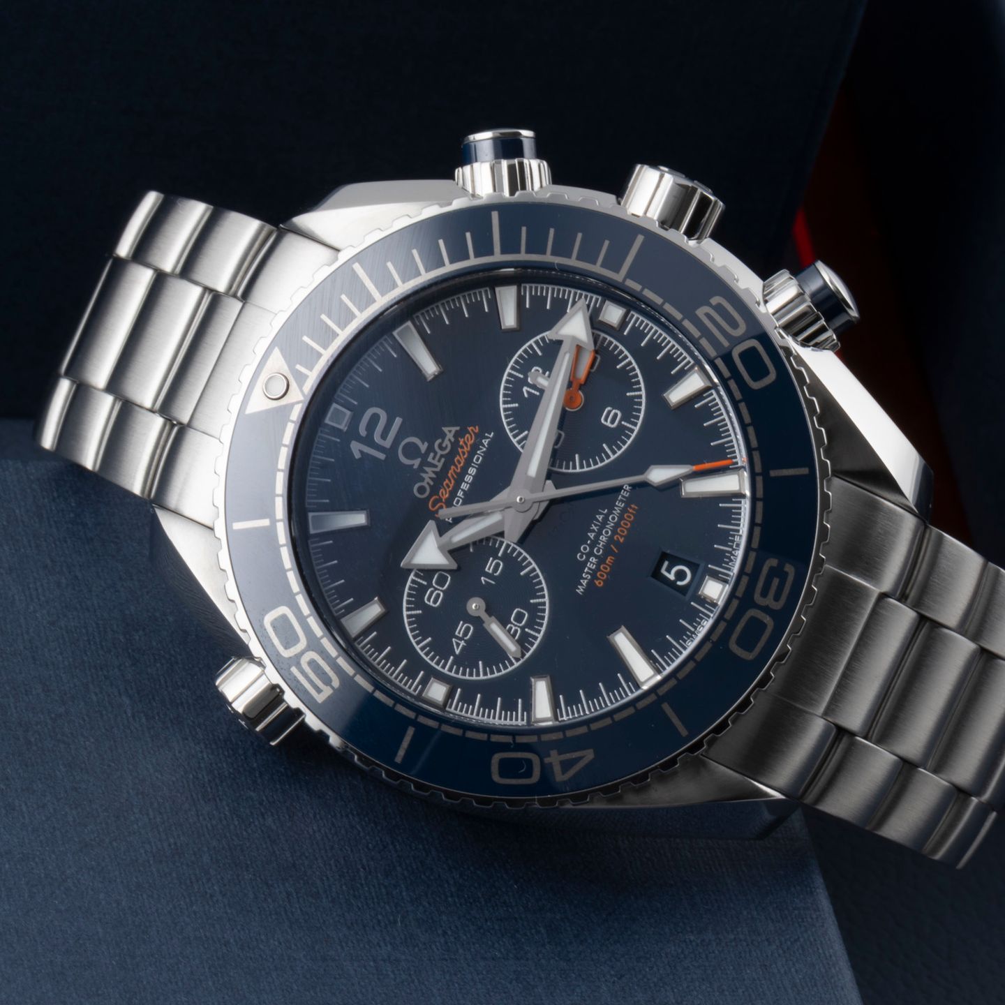 Omega Seamaster Planet Ocean Chronograph 215.30.46.51.03.001 - (2/8)