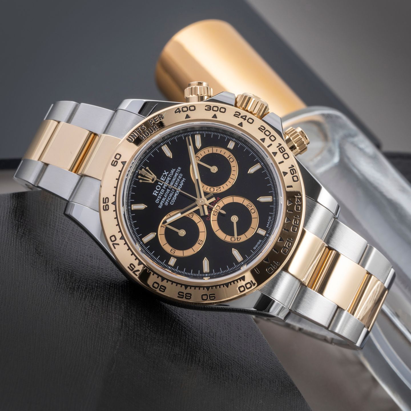 Rolex Daytona 126503 (Unknown (random serial)) - Black dial 40 mm Gold/Steel case (2/8)