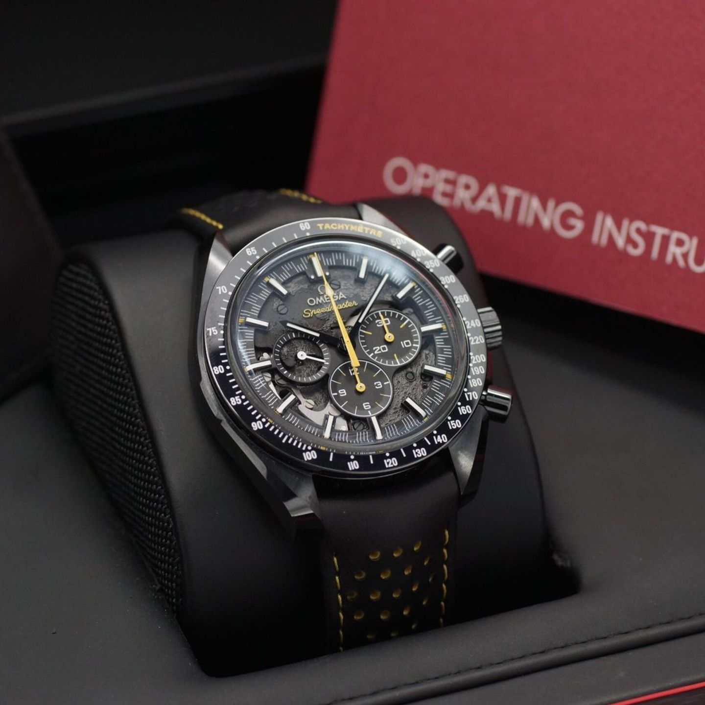 Omega Speedmaster Professional Moonwatch 311.92.44.30.01.001 - (2/8)