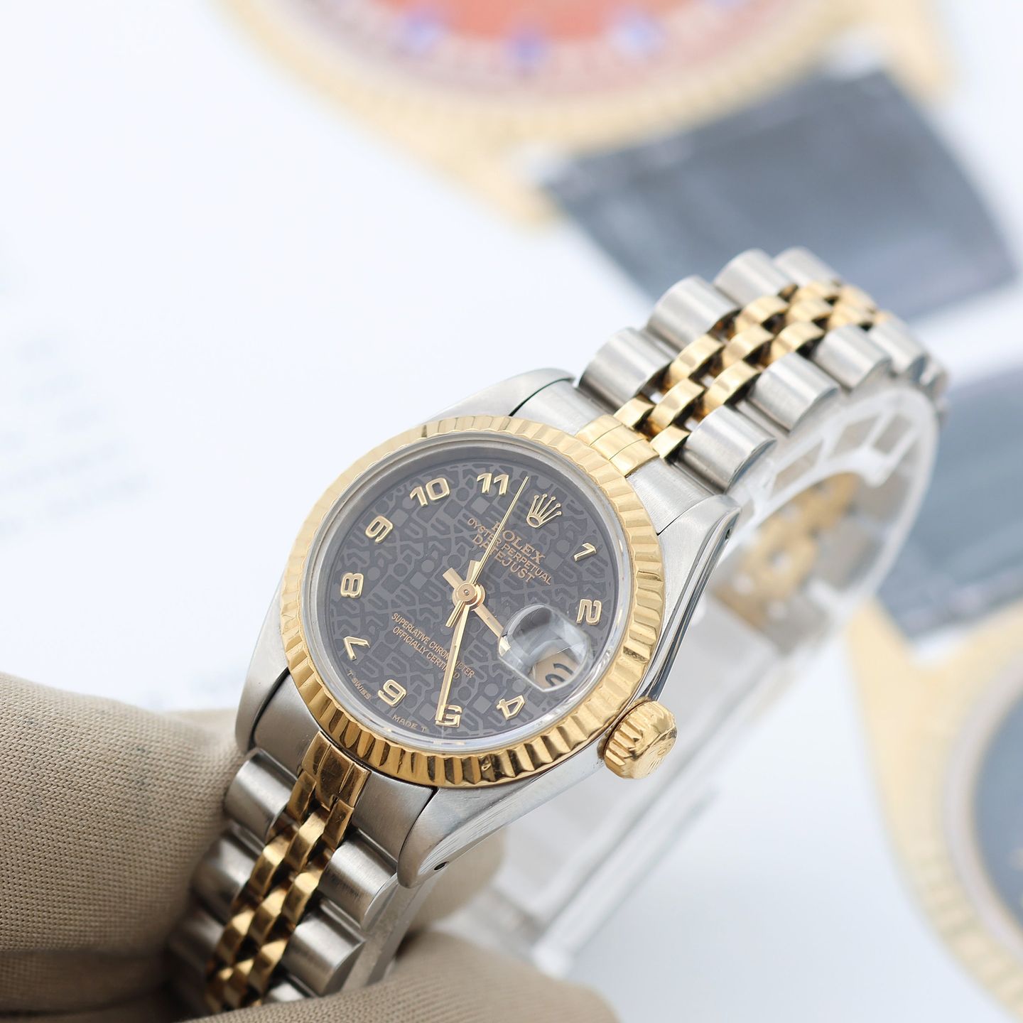 Rolex Lady-Datejust 69173 (Unknown (random serial)) - Black dial 26 mm Gold/Steel case (4/8)