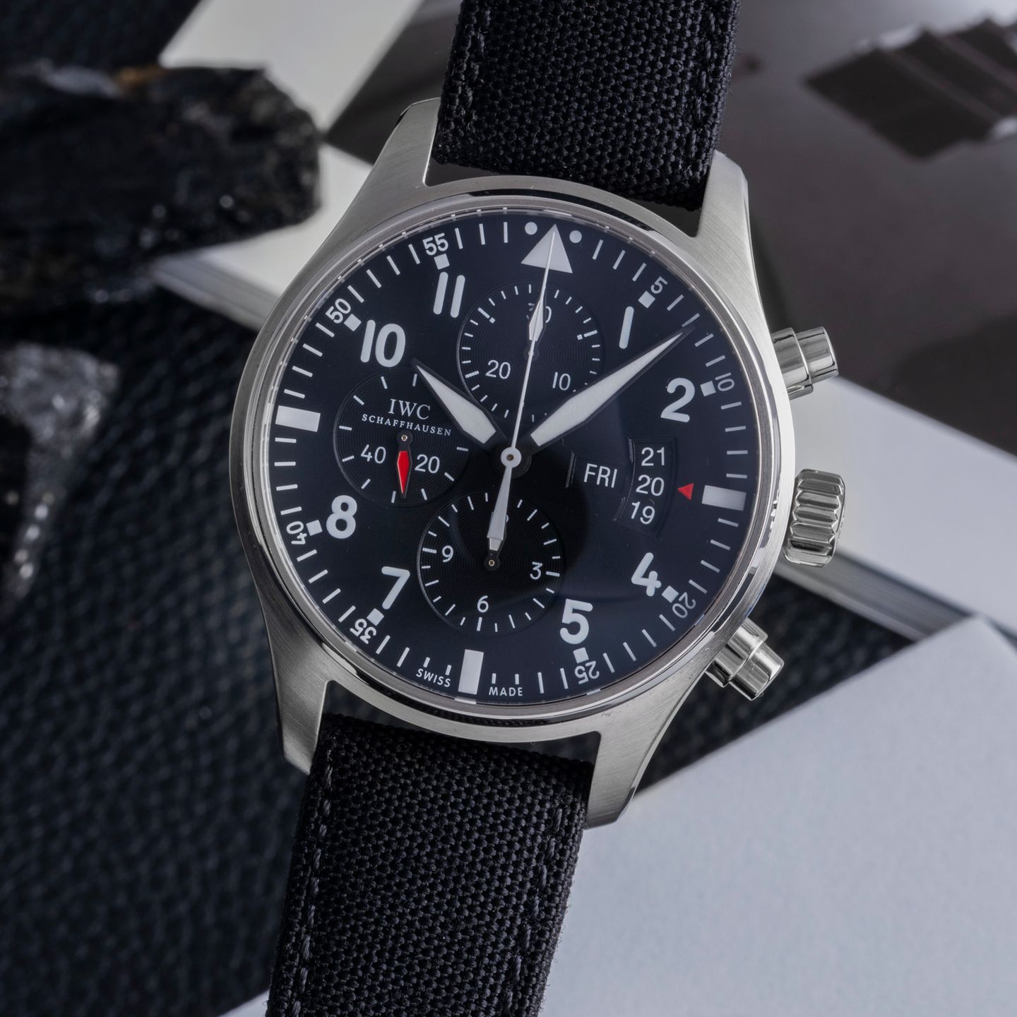IWC Pilot Chronograph IW377701 (2014) - Black dial 43 mm Steel case (3/8)