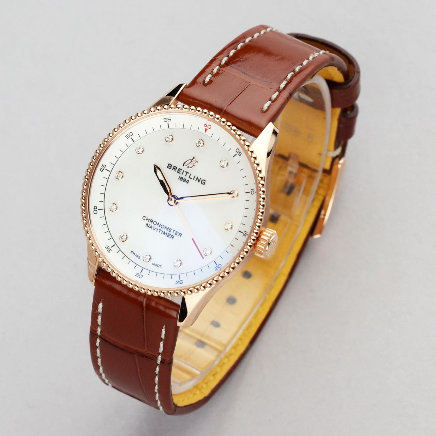 Breitling Navitimer R77320E61A1P1 (2025) - Parelmoer wijzerplaat 32mm Roségoud (4/8)