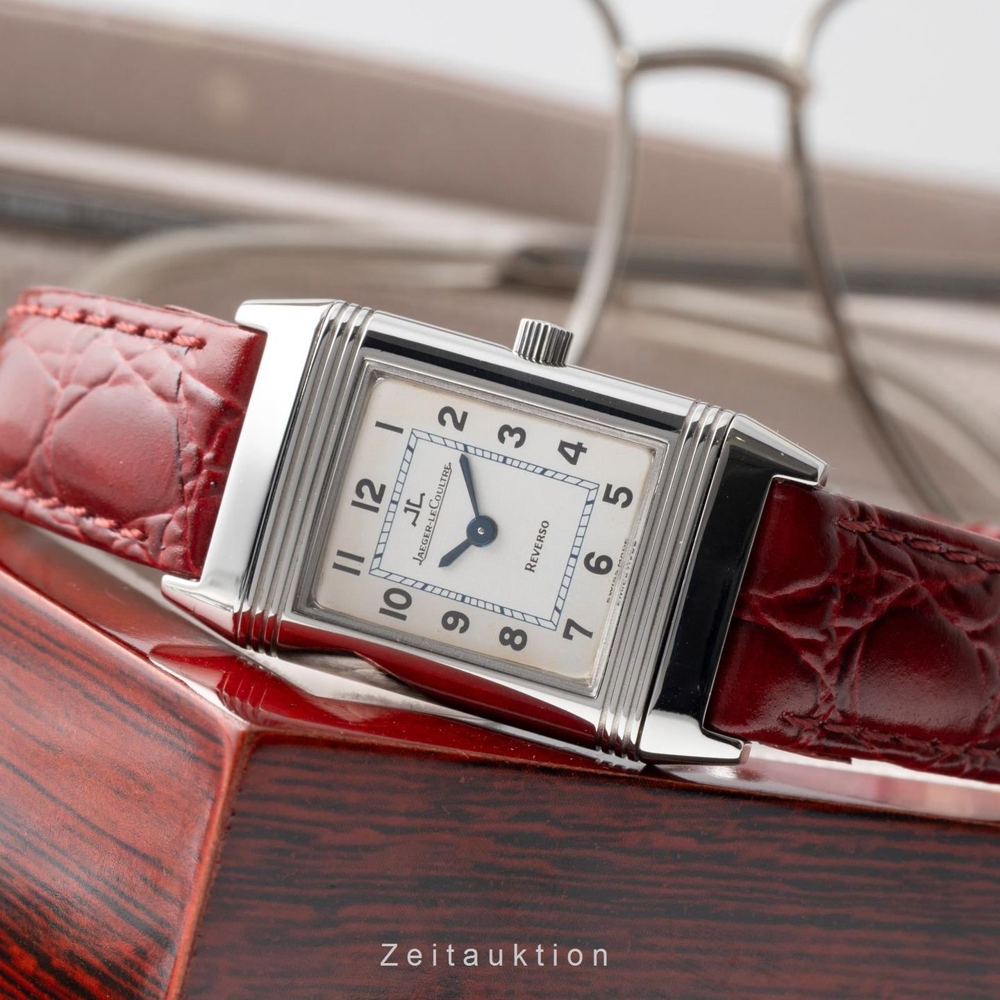 Jaeger-LeCoultre Reverso Classique Q2618420 - (2/8)