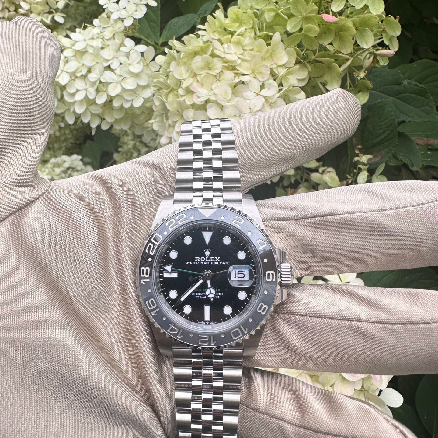 Rolex GMT-Master II 126710GRNR (2026) - Black dial 40 mm Steel case (5/5)