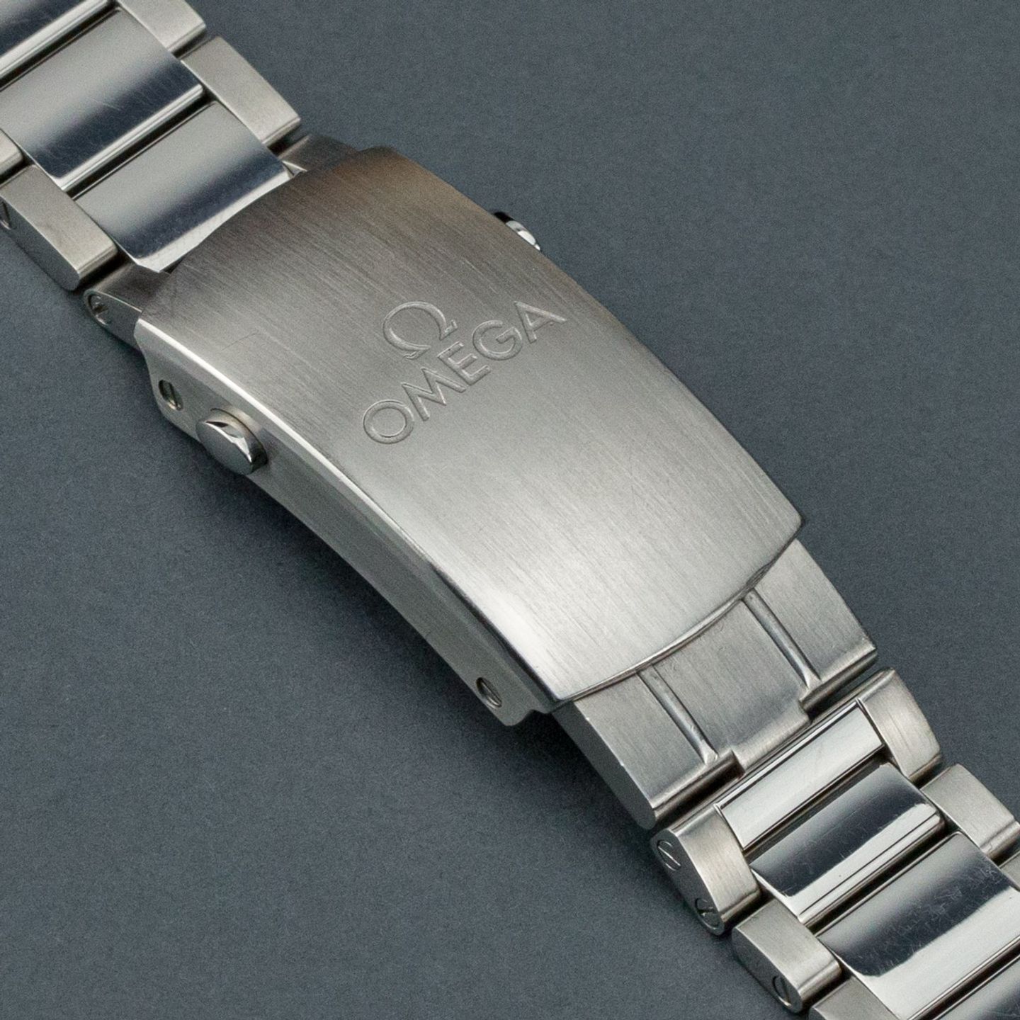 Omega Seamaster 300 233.30.41.21.01.001 (Unknown (random serial)) - Black dial 41 mm Steel case (7/8)
