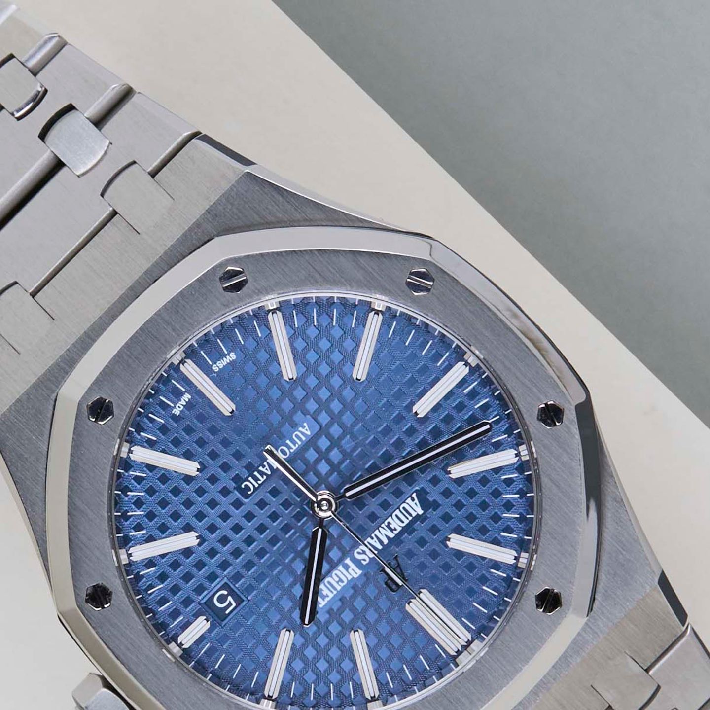 Audemars Piguet Jules Audemars 25919BC.OO.D002CR.02 (2017) - Zwart wijzerplaat 39mm Witgoud (4/8)