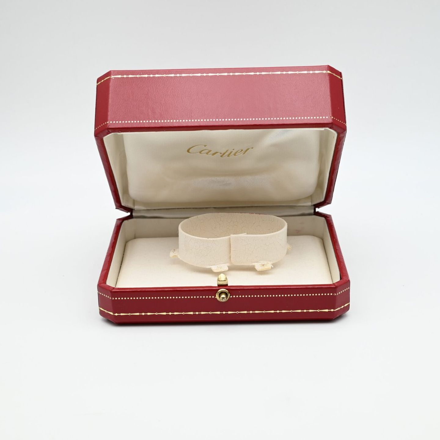 Cartier Tank 681006 - (2/8)