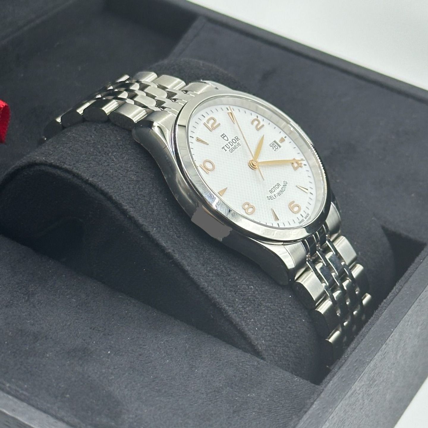 Tudor 1926 91550-0011 (2024) - White dial 39 mm Steel case (7/8)