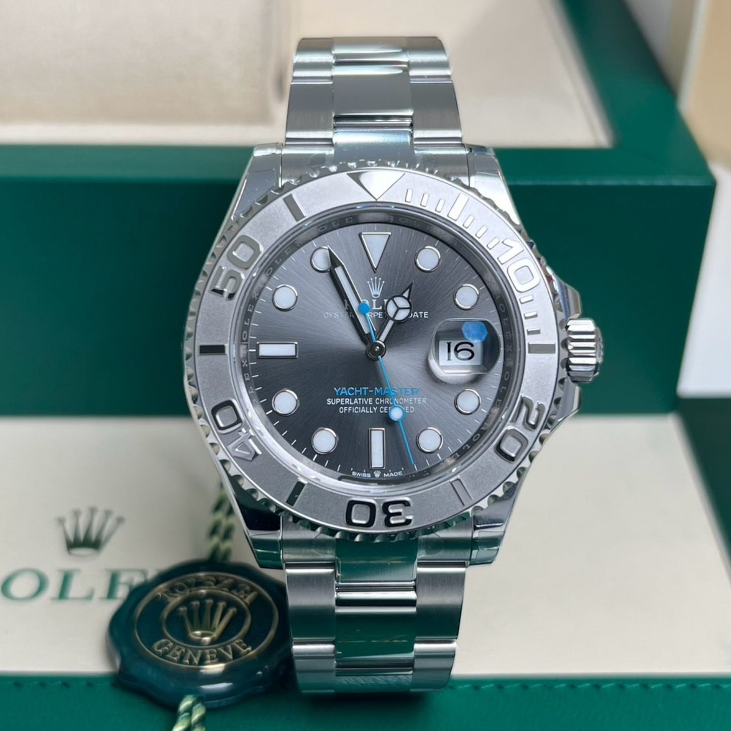 Rolex Yacht-Master 40 126622 (2024) - Grijs wijzerplaat 40mm Staal (2/7)