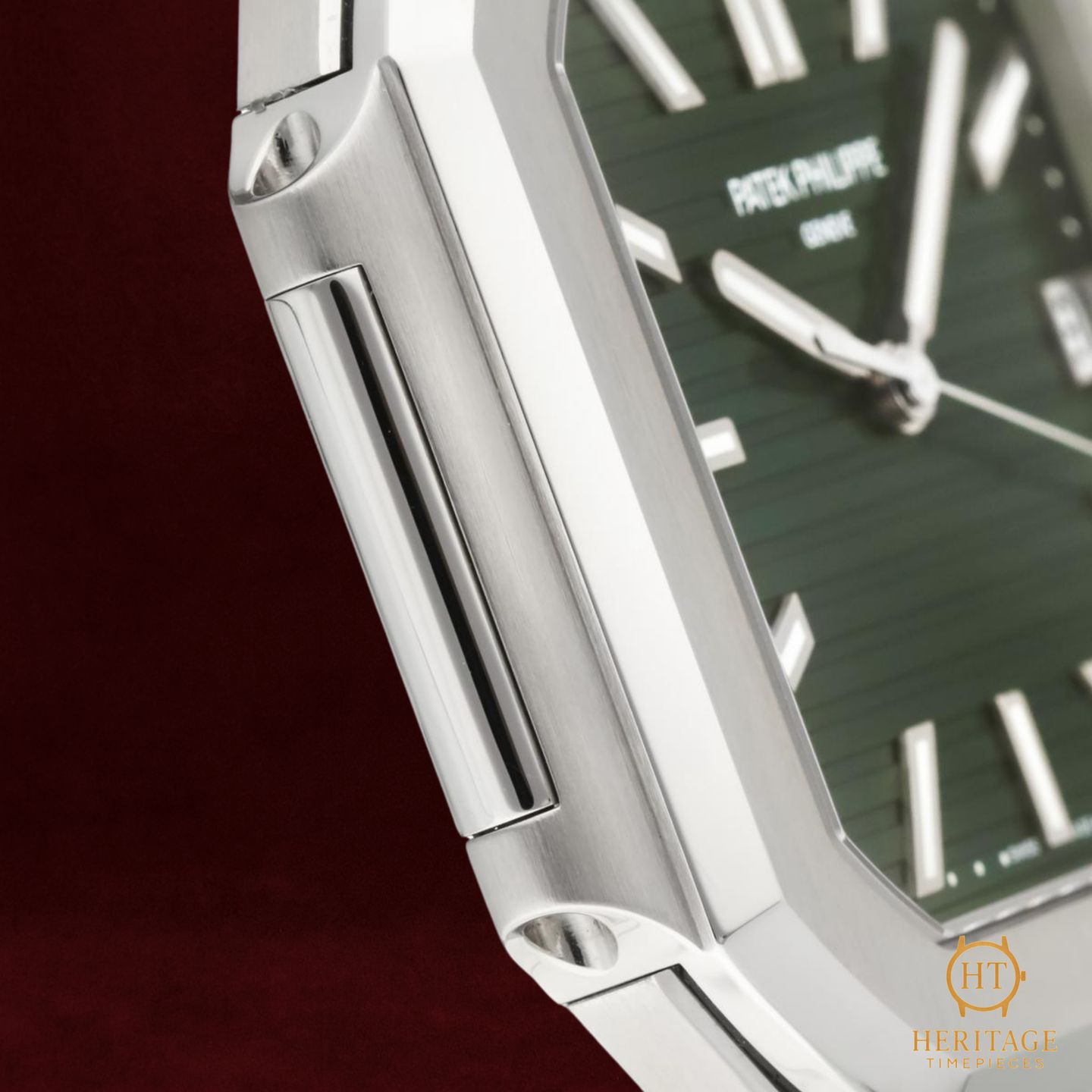 Patek Philippe Cubitus 5821/1A-001 (2024) - Green dial 45 mm Steel case (5/8)
