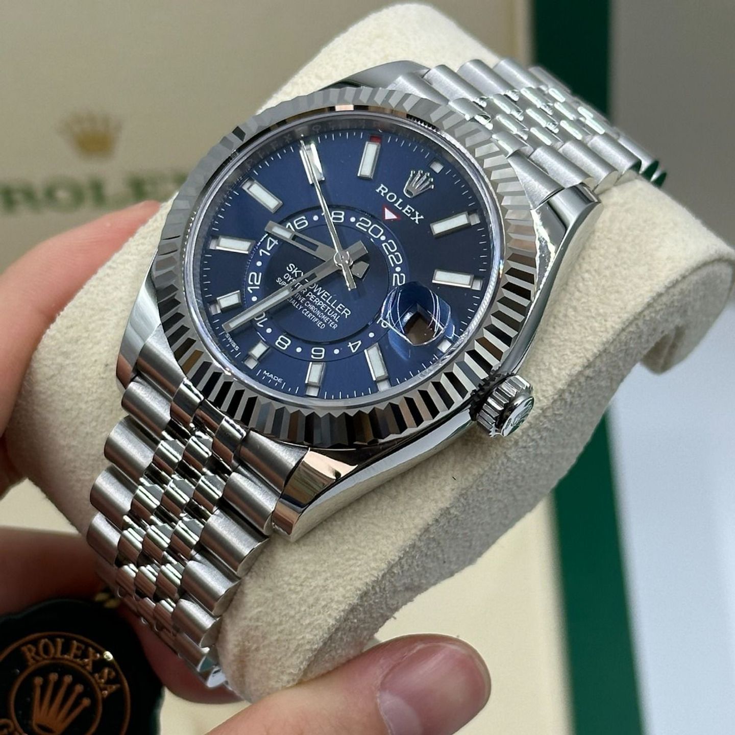 Rolex Sky-Dweller 326934 (Onbekend (willekeurig serienummer)) - Blauw wijzerplaat 42mm Staal (8/8)