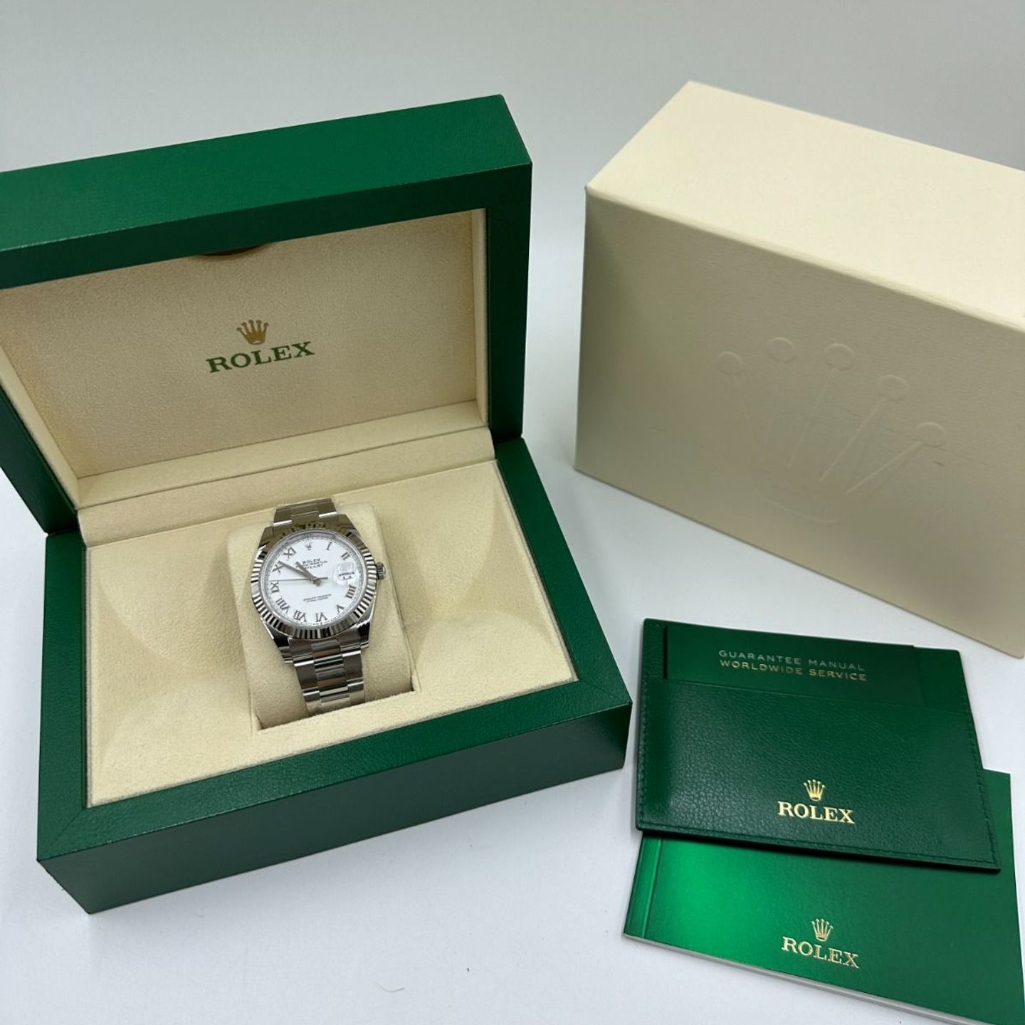 Rolex Datejust 41 126334 (2023) - Wit wijzerplaat 41mm Staal (2/8)