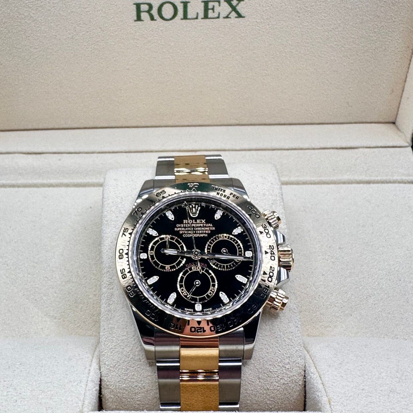 Rolex Daytona 116503 (2019) - Black dial 40 mm Gold/Steel case (2/5)