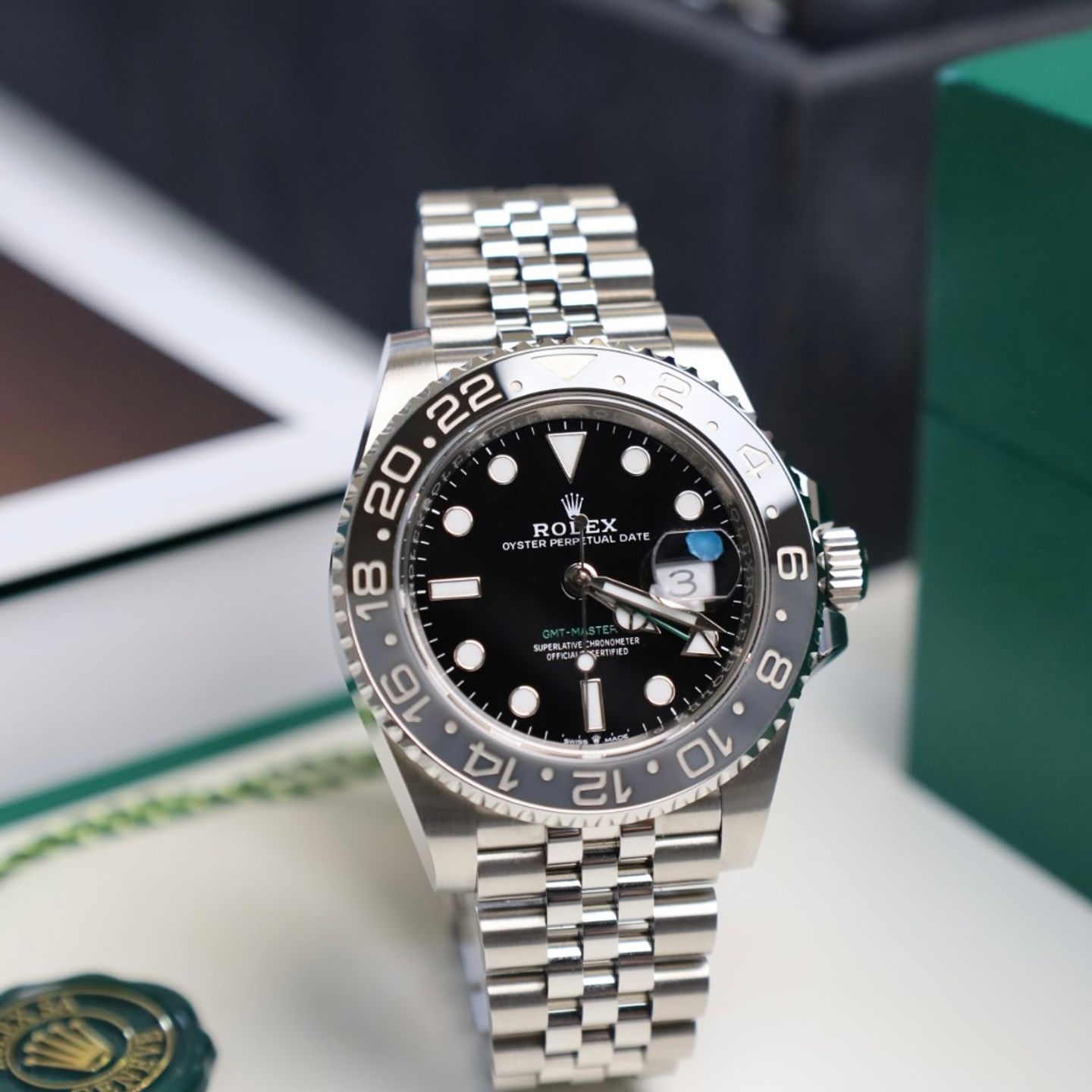 Rolex GMT-Master II 126710GRNR (2025) - Zwart wijzerplaat 40mm Staal (11/24)