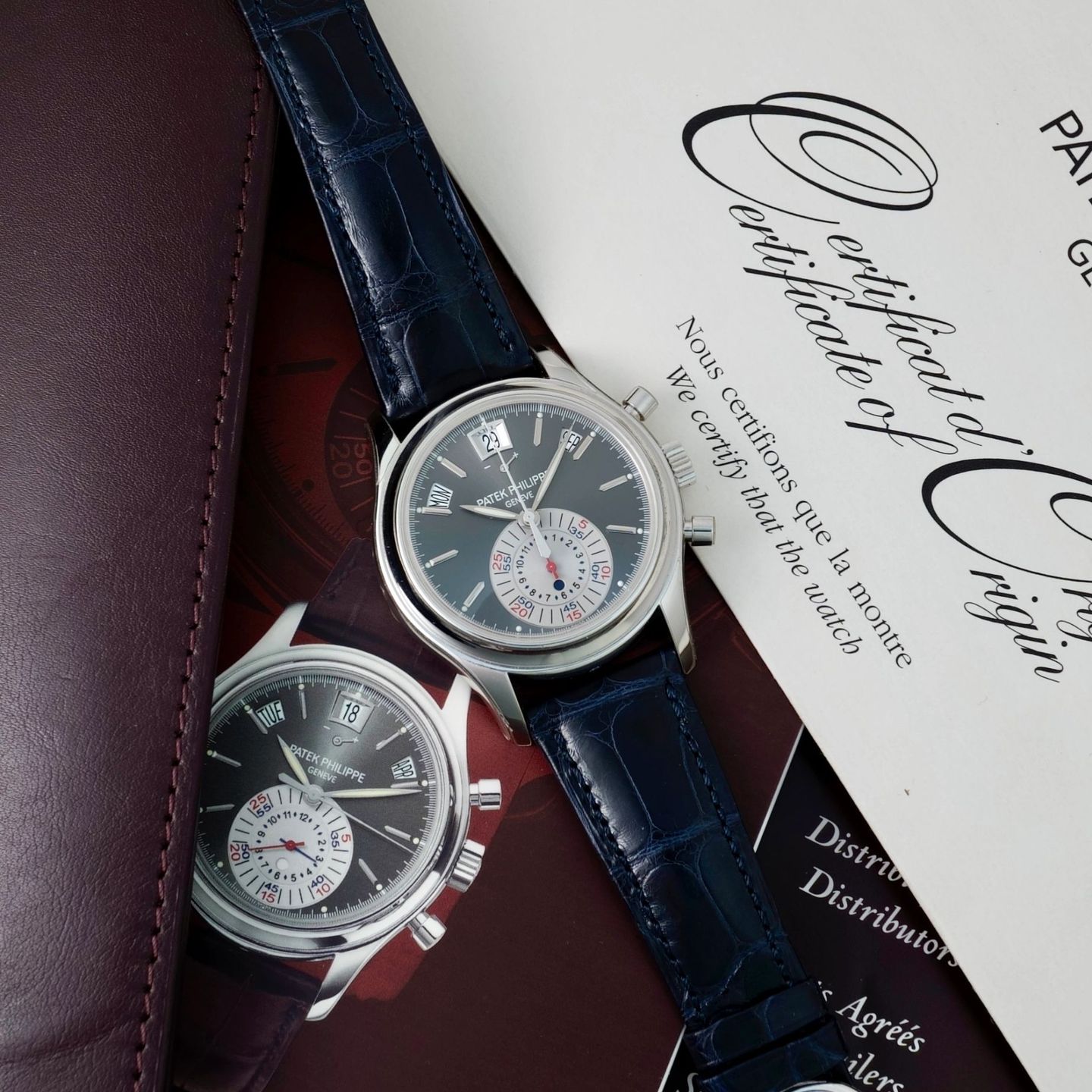 Patek Philippe Annual Calendar Chronograph 5960P (2008) - 40 mm Platinum case (3/8)